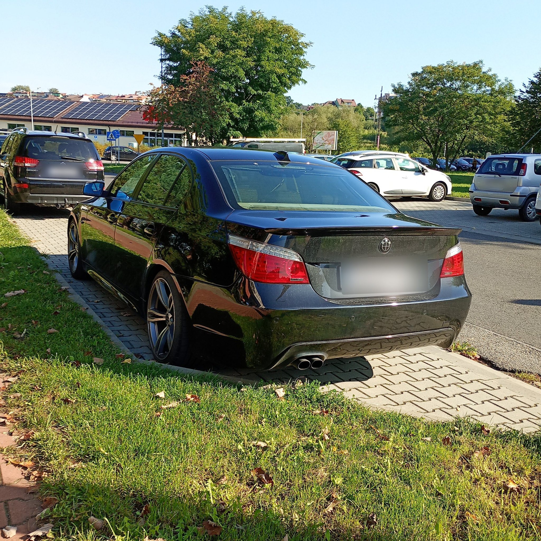 2005 BMW M5 (E60)