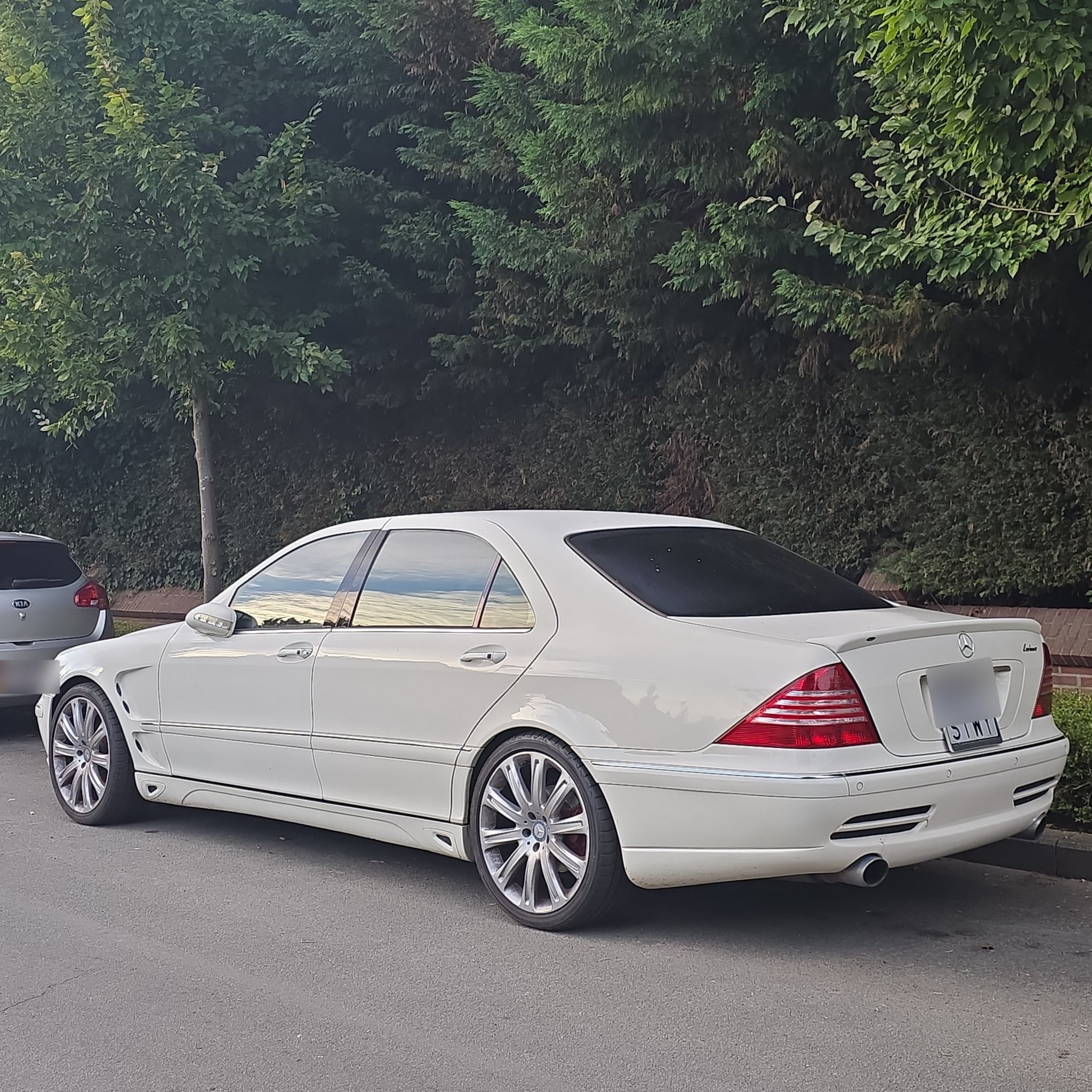 1998 Mercedes-Benz S-Class (W220)