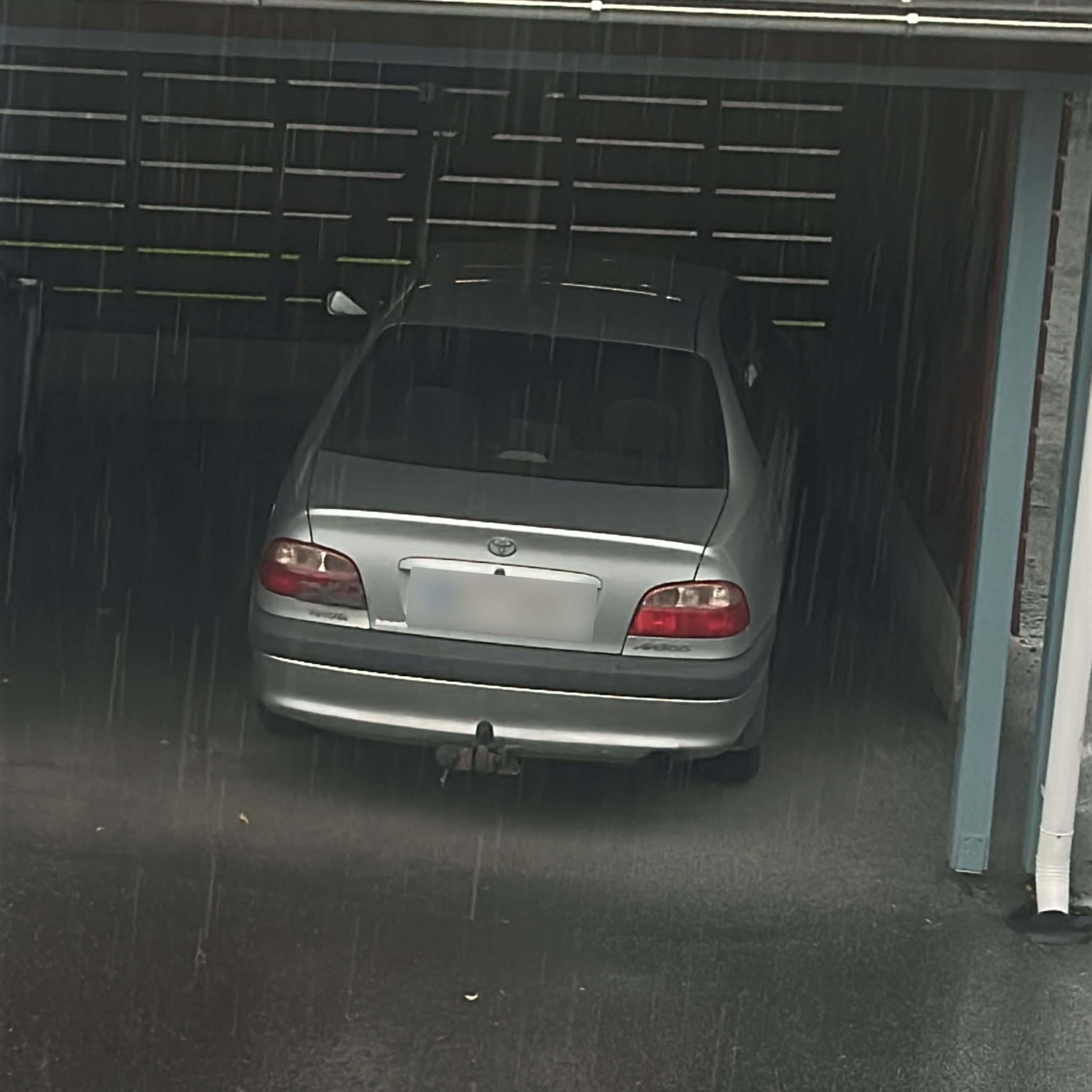 1997 Toyota Avensis (T220)