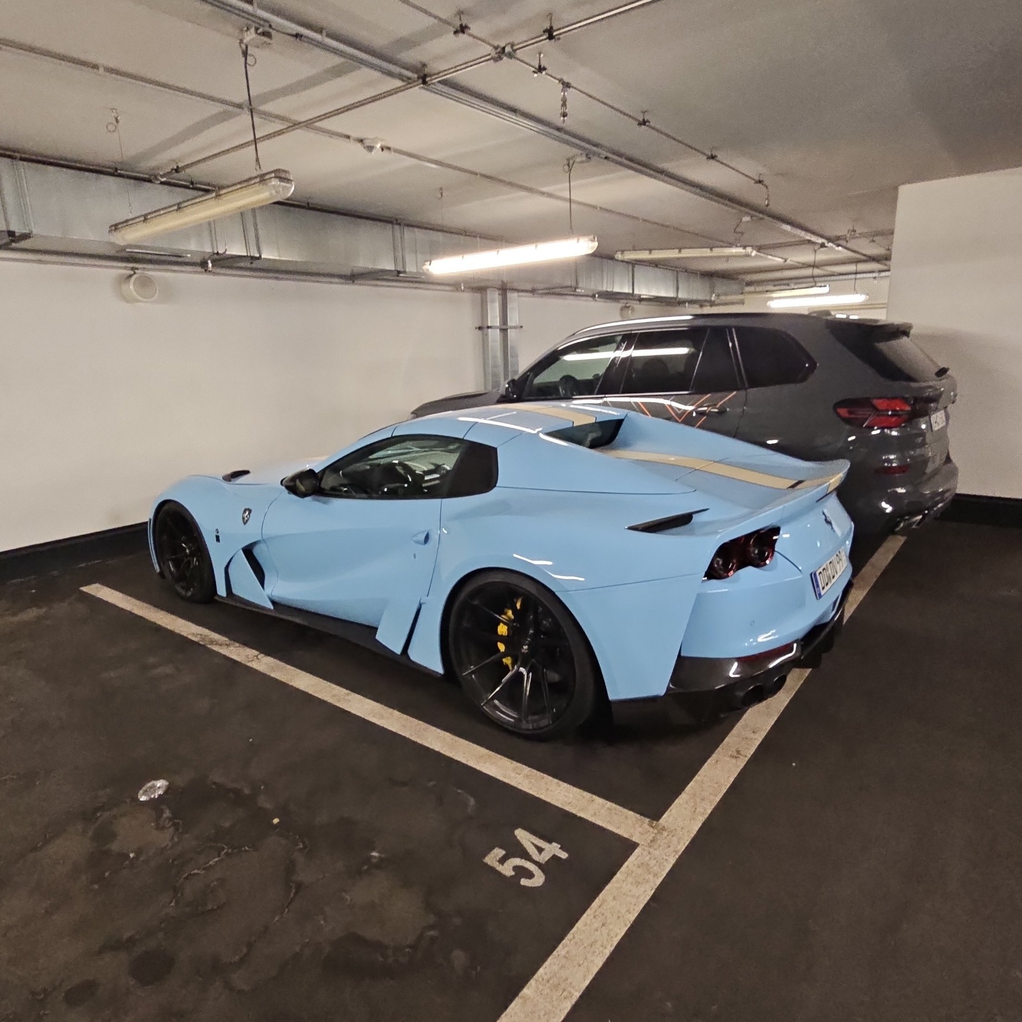 2021 Ferrari 812 Competizione
