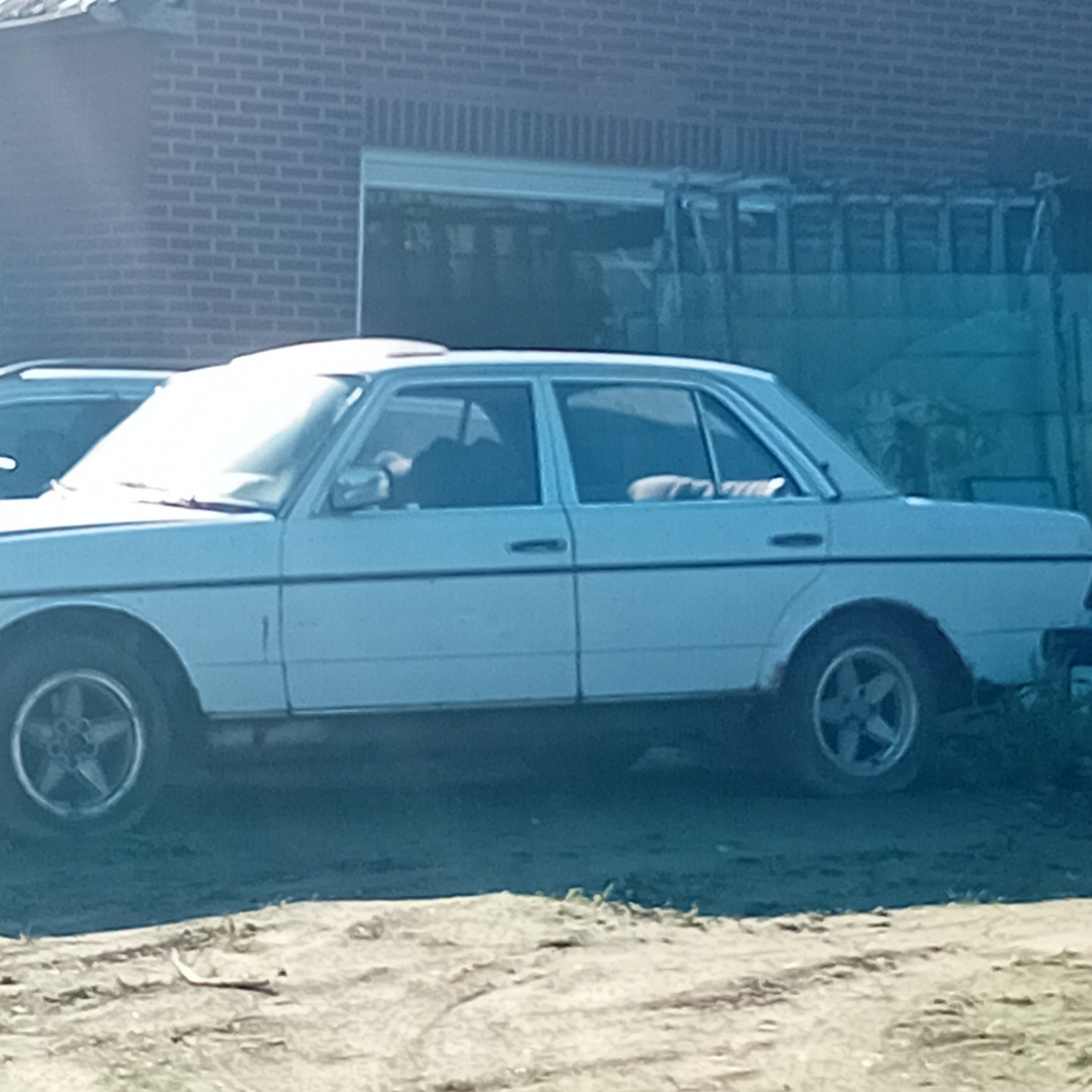 1976 Mercedes-Benz W123