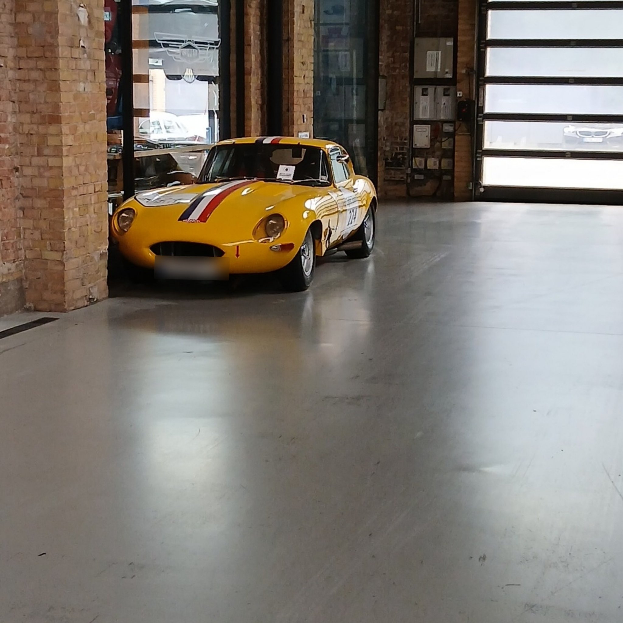 1961 Jaguar E-Type (Series 1) Fixed Head Coupe