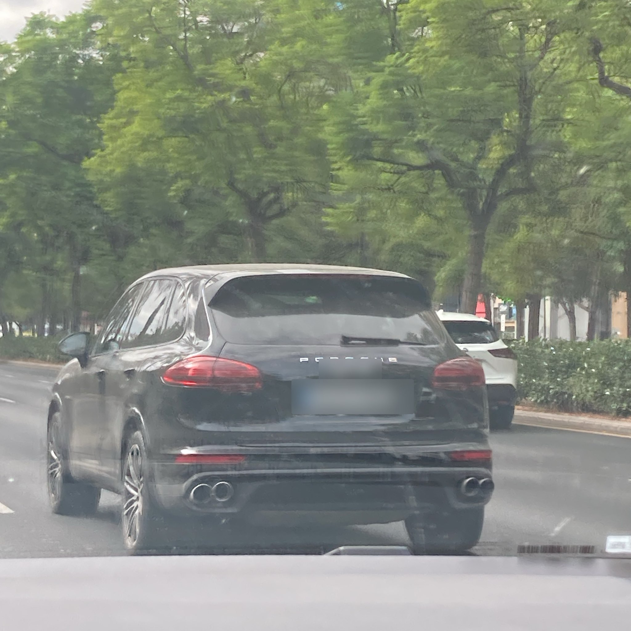 2010 Porsche Cayenne S (92A)