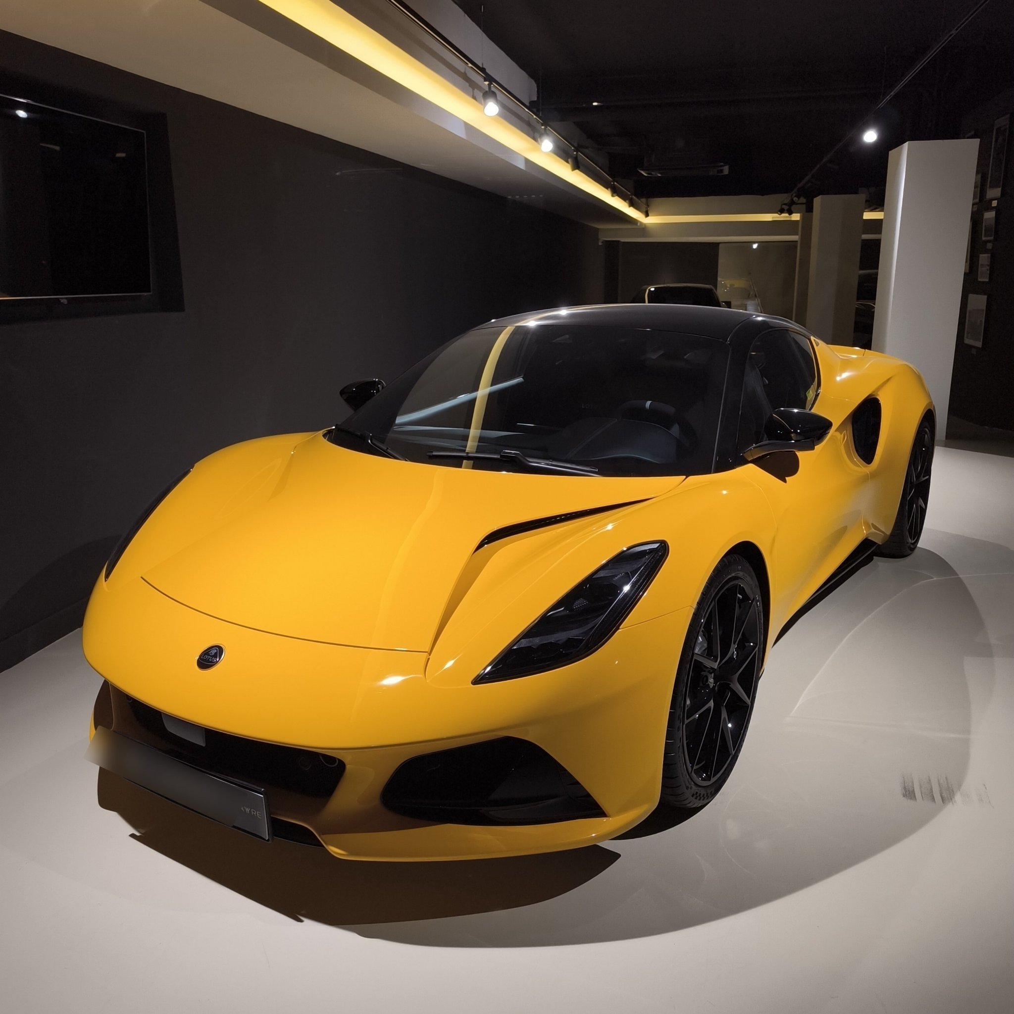 2021 Lotus Emira