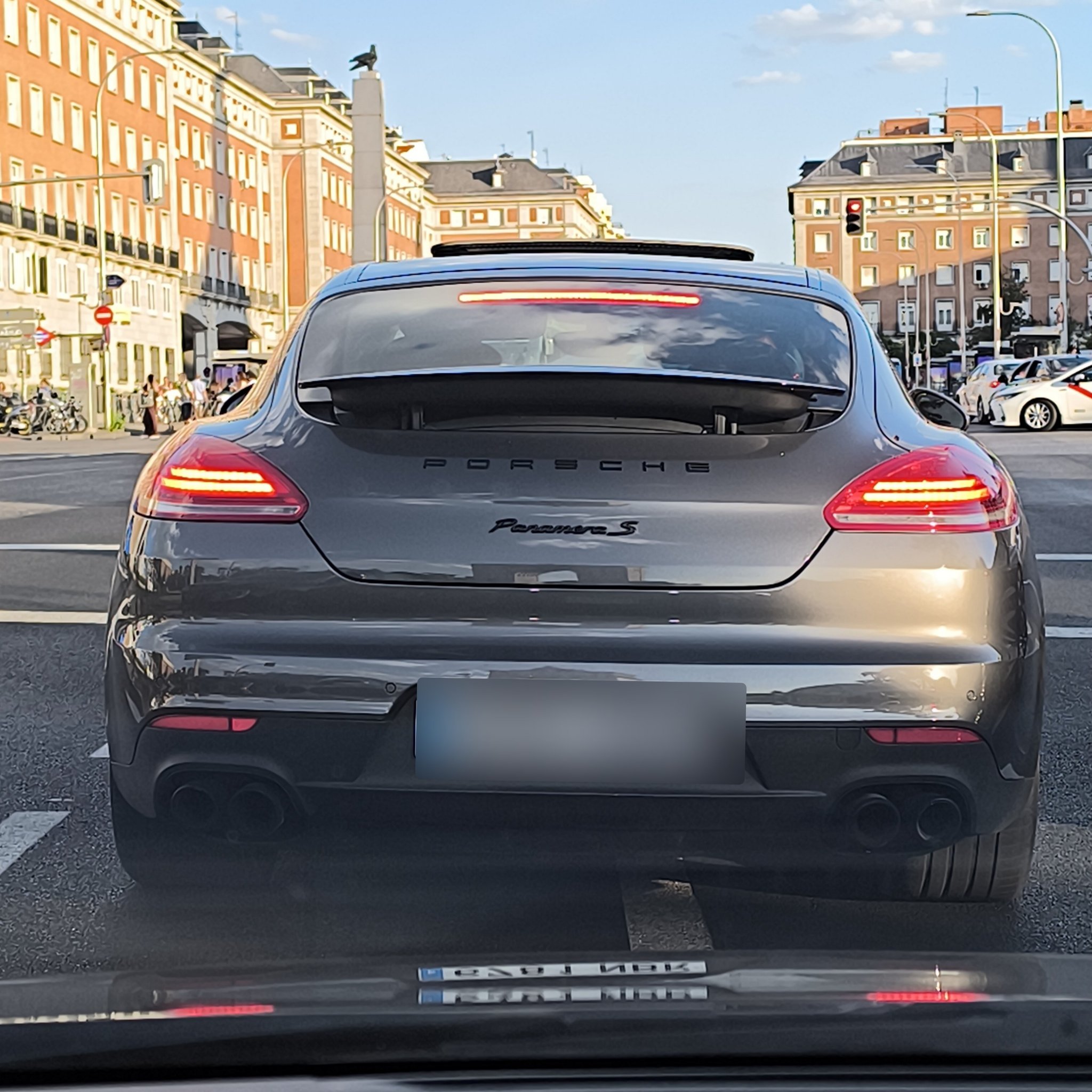 2016 Porsche Panamera