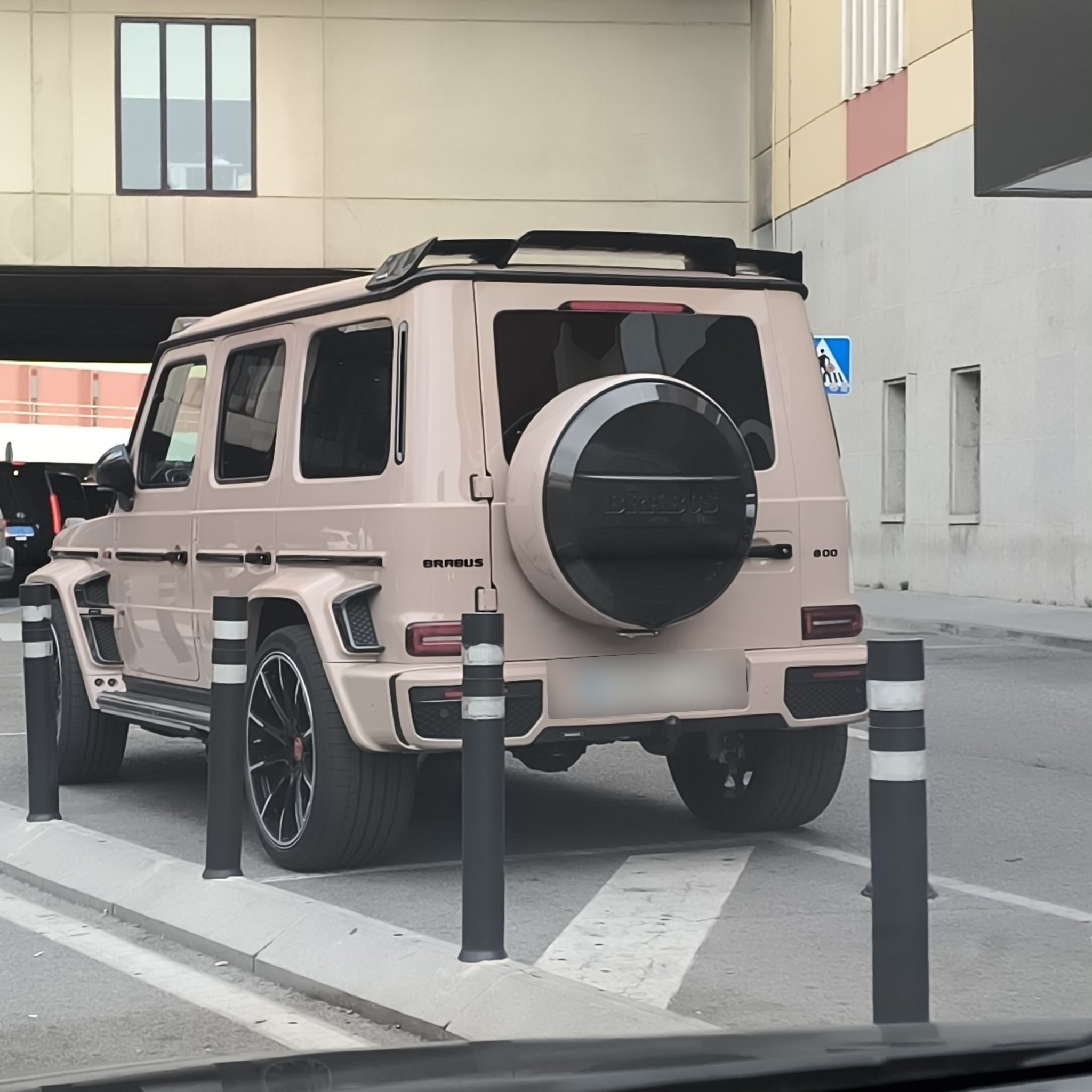 2017 Brabus G63 800 (W463)