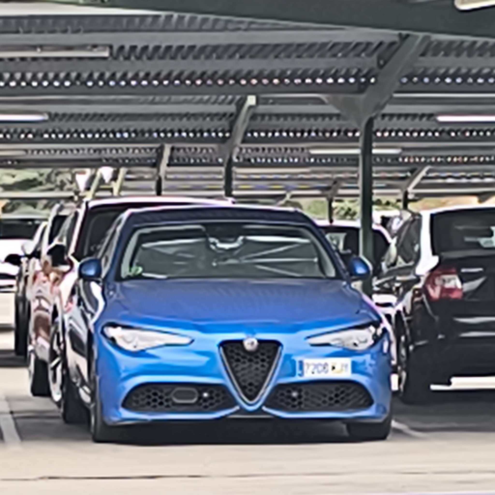 2016 Alfa Romeo Giulia (952)