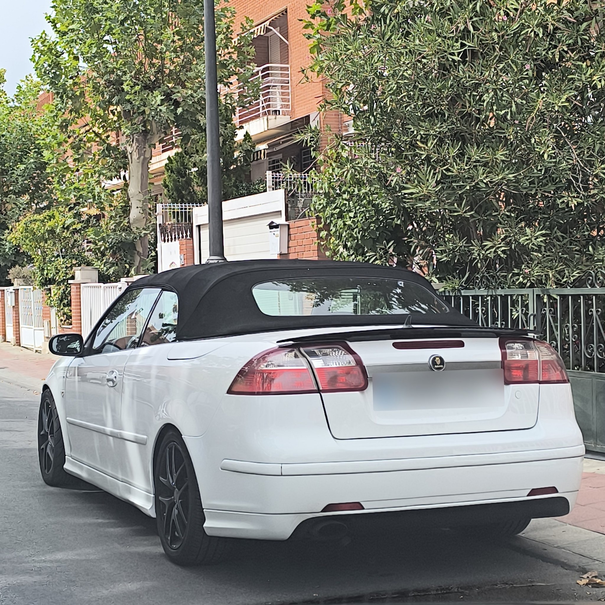 2003 Saab 9-3 Convertible (YS3F)