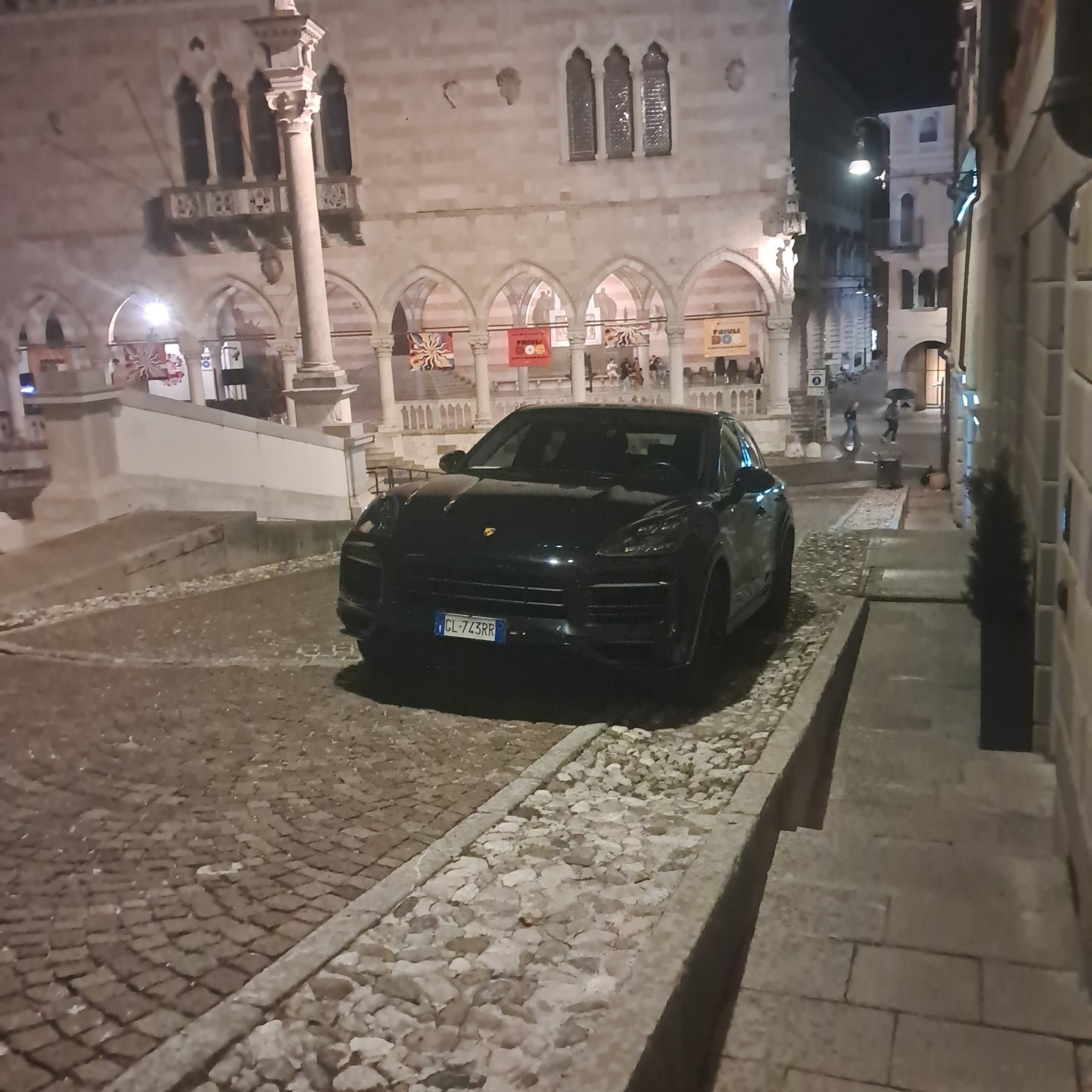 2019 Porsche Cayenne Coupe (9YB)