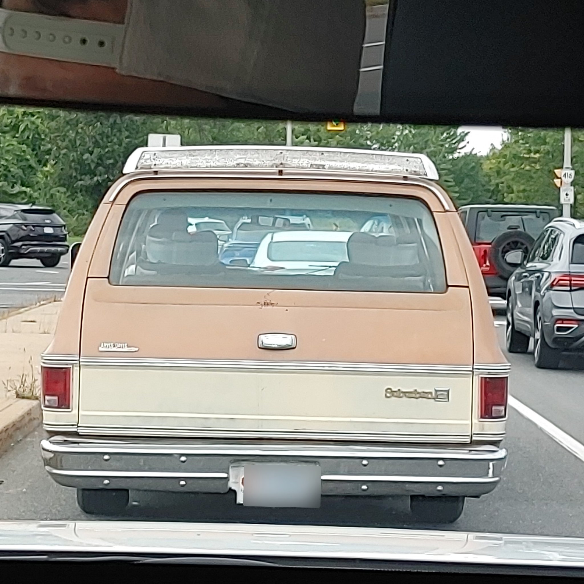 1973 Chevrolet Suburban (C10)
