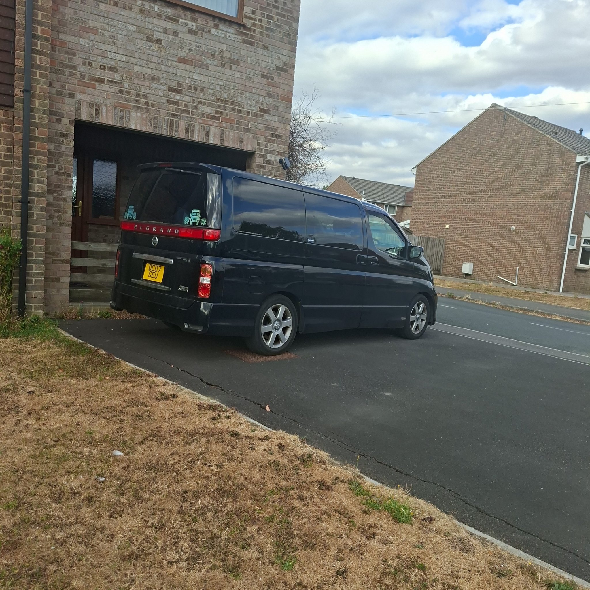 2002 Nissan Elgrand (E51)