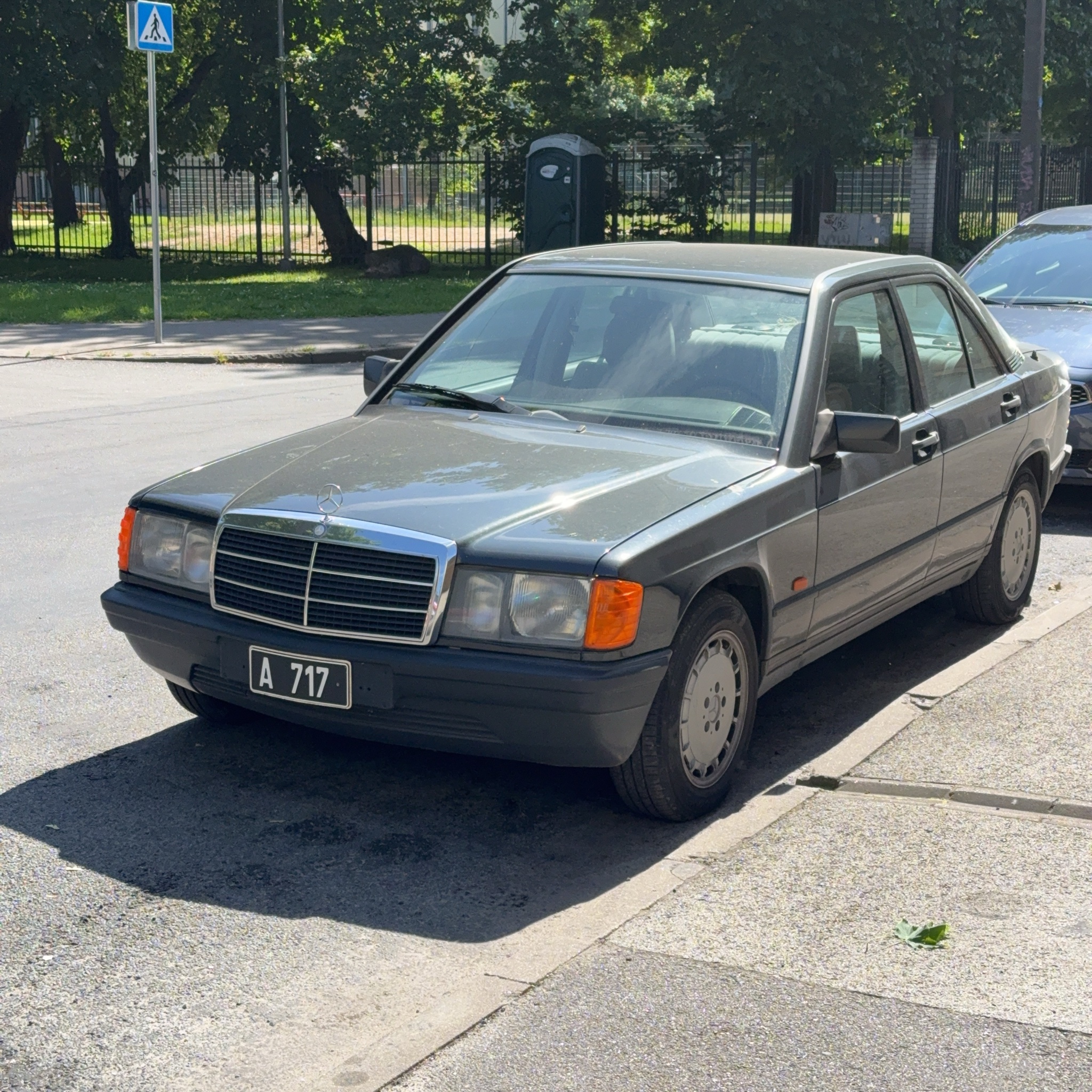 1982 Mercedes-Benz 190E (W201)