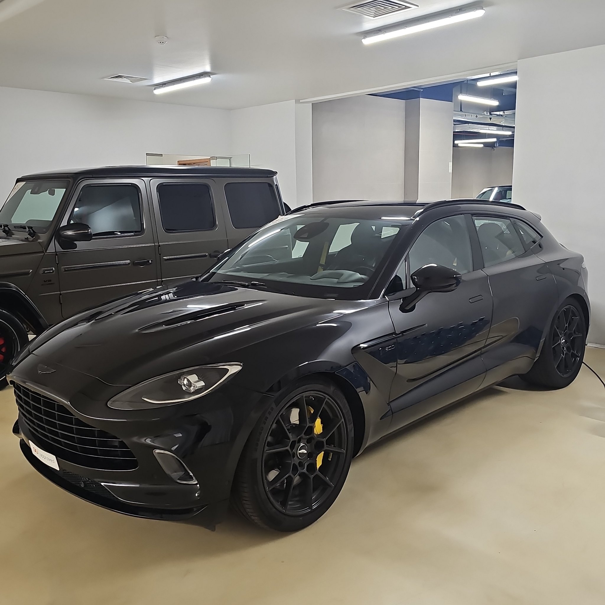 2022 Aston Martin DBX (DBX707)