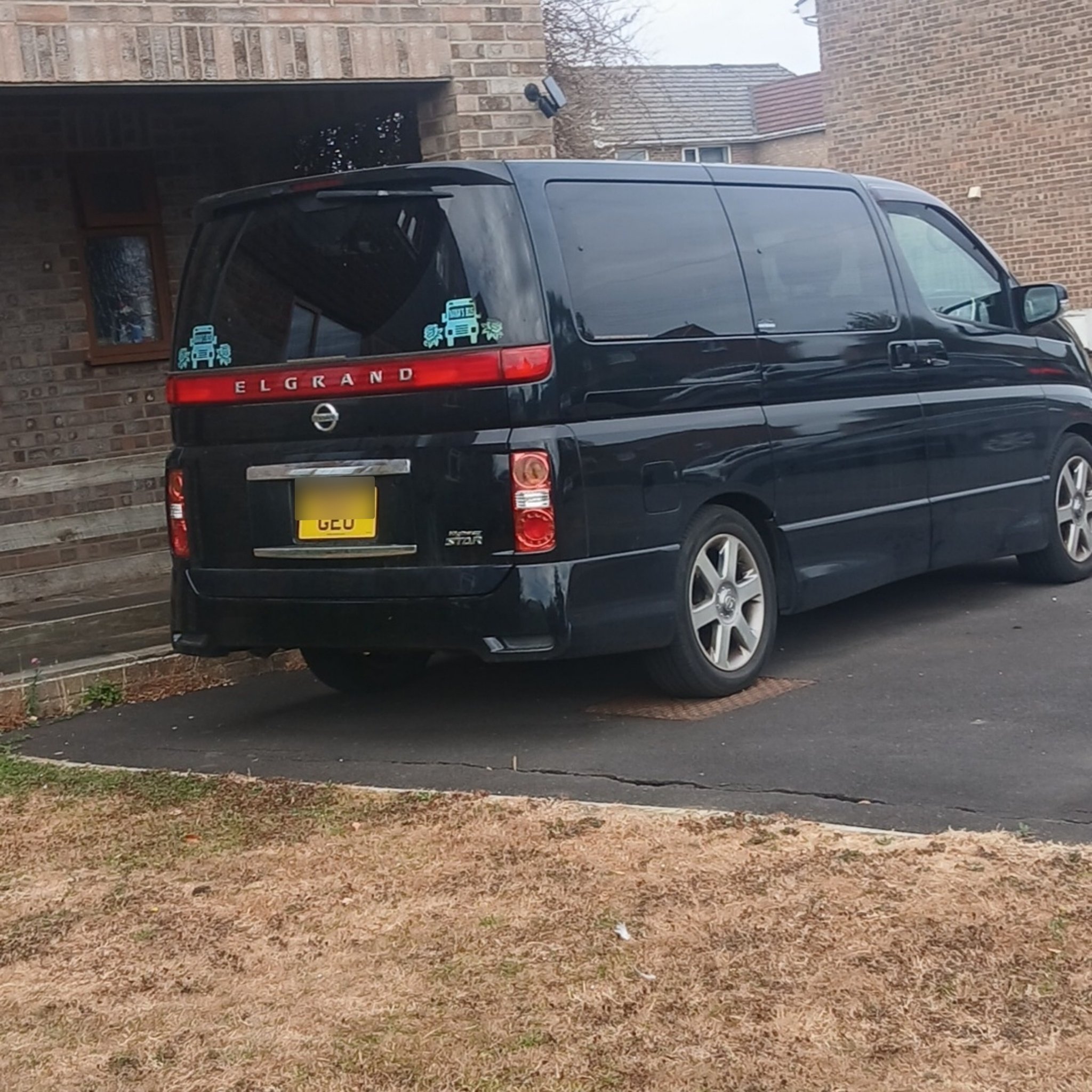 2002 Nissan Elgrand (E51)