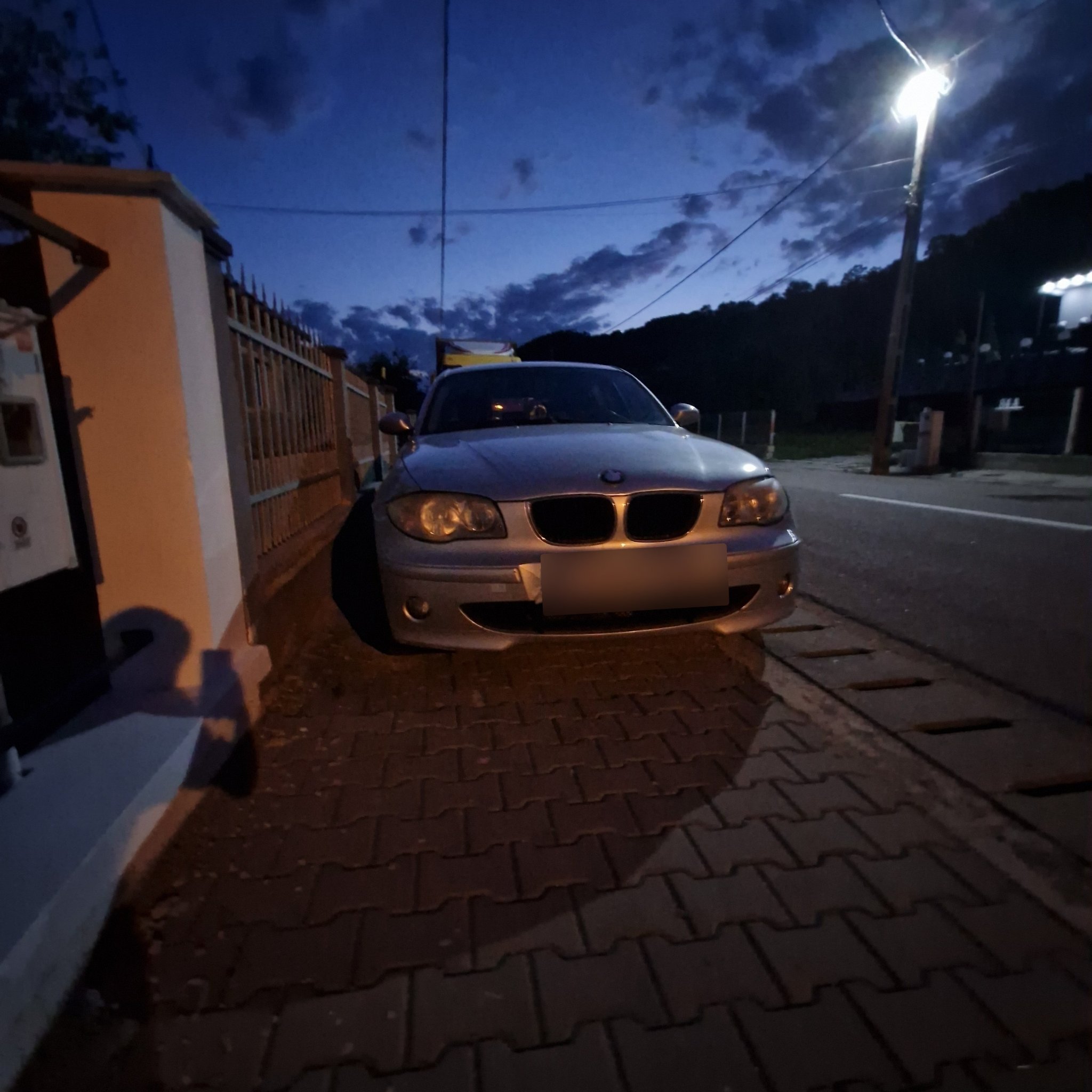 2004 BMW 1 Series (E87)