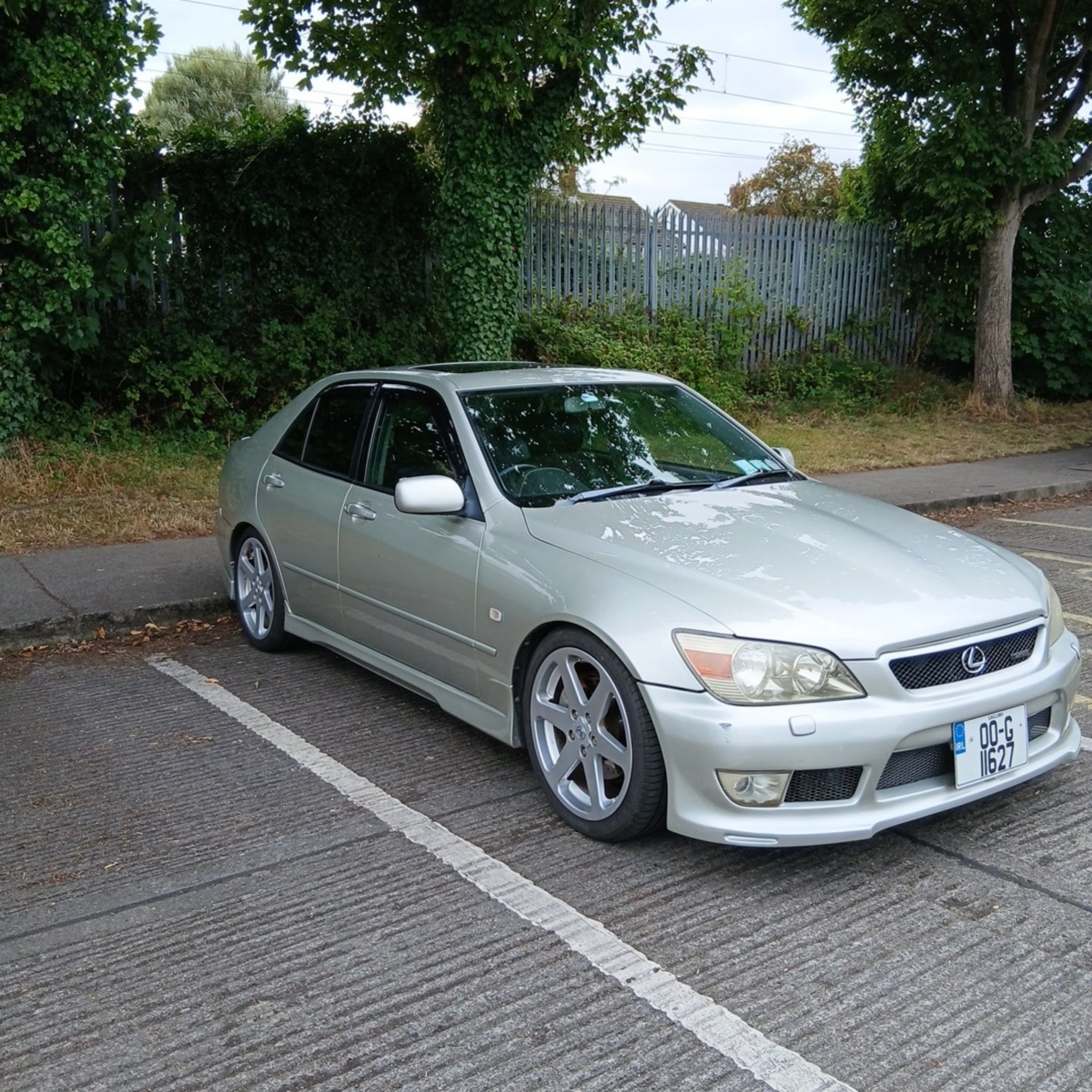 1998 Lexus IS (XE10)