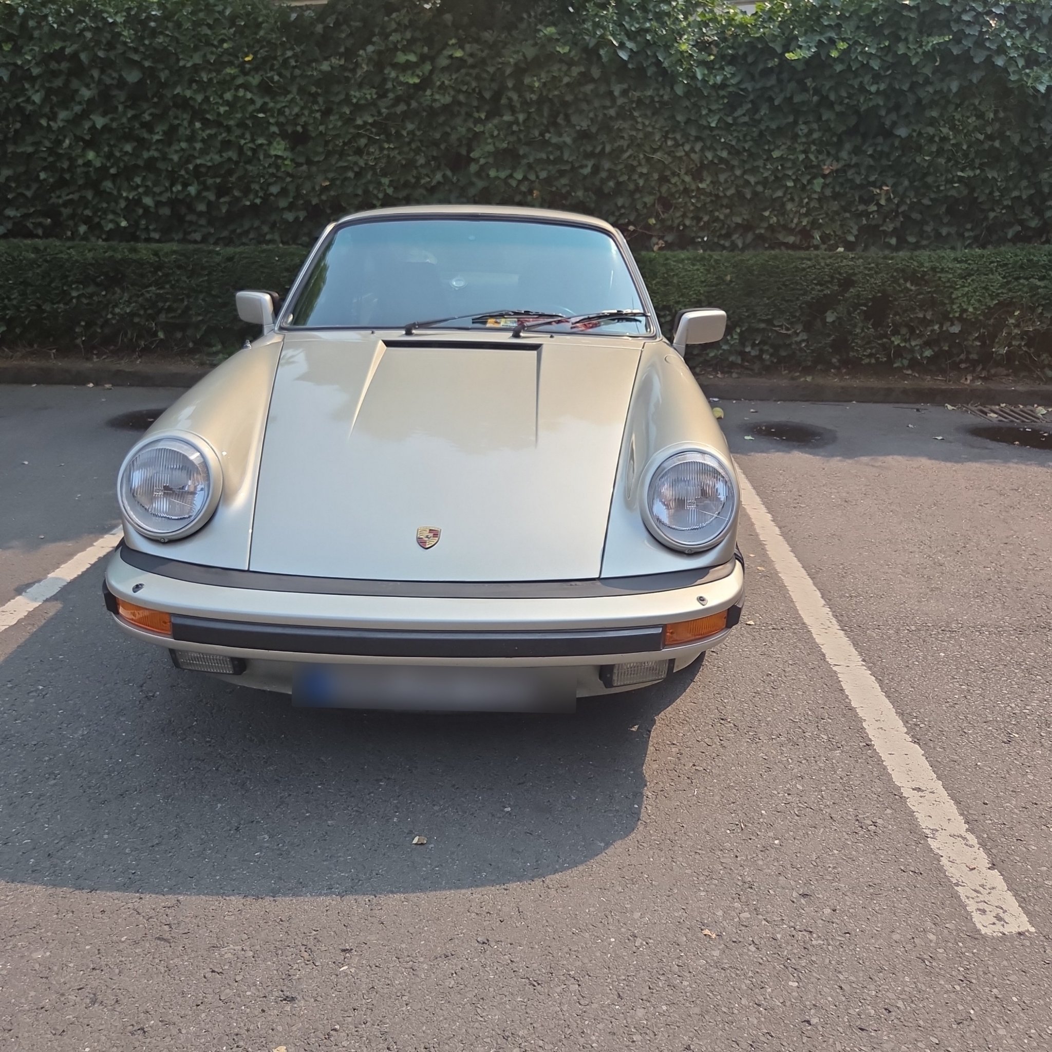1976 Porsche 911 (G-Series) Carrera