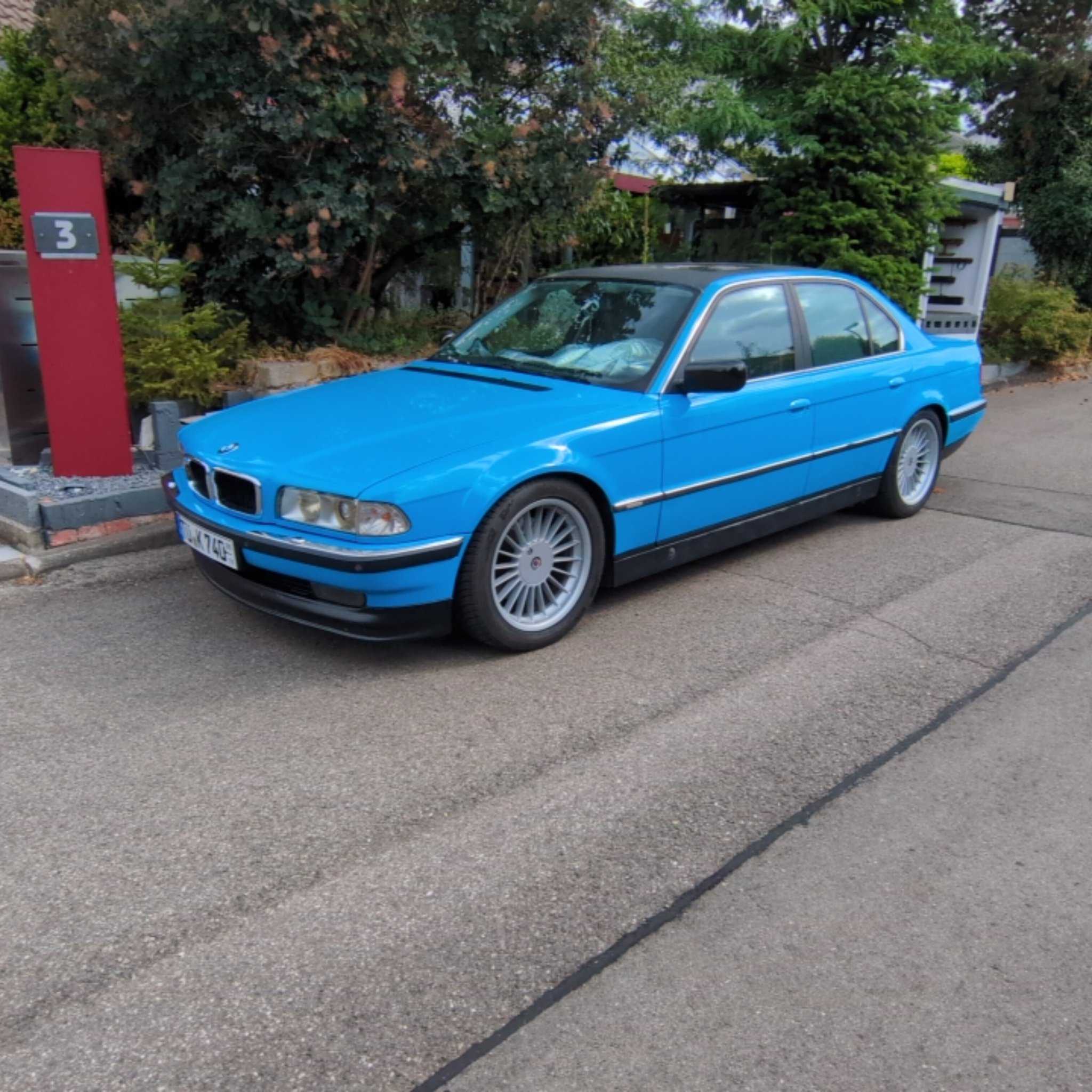 1994 BMW 7 Series (E38)