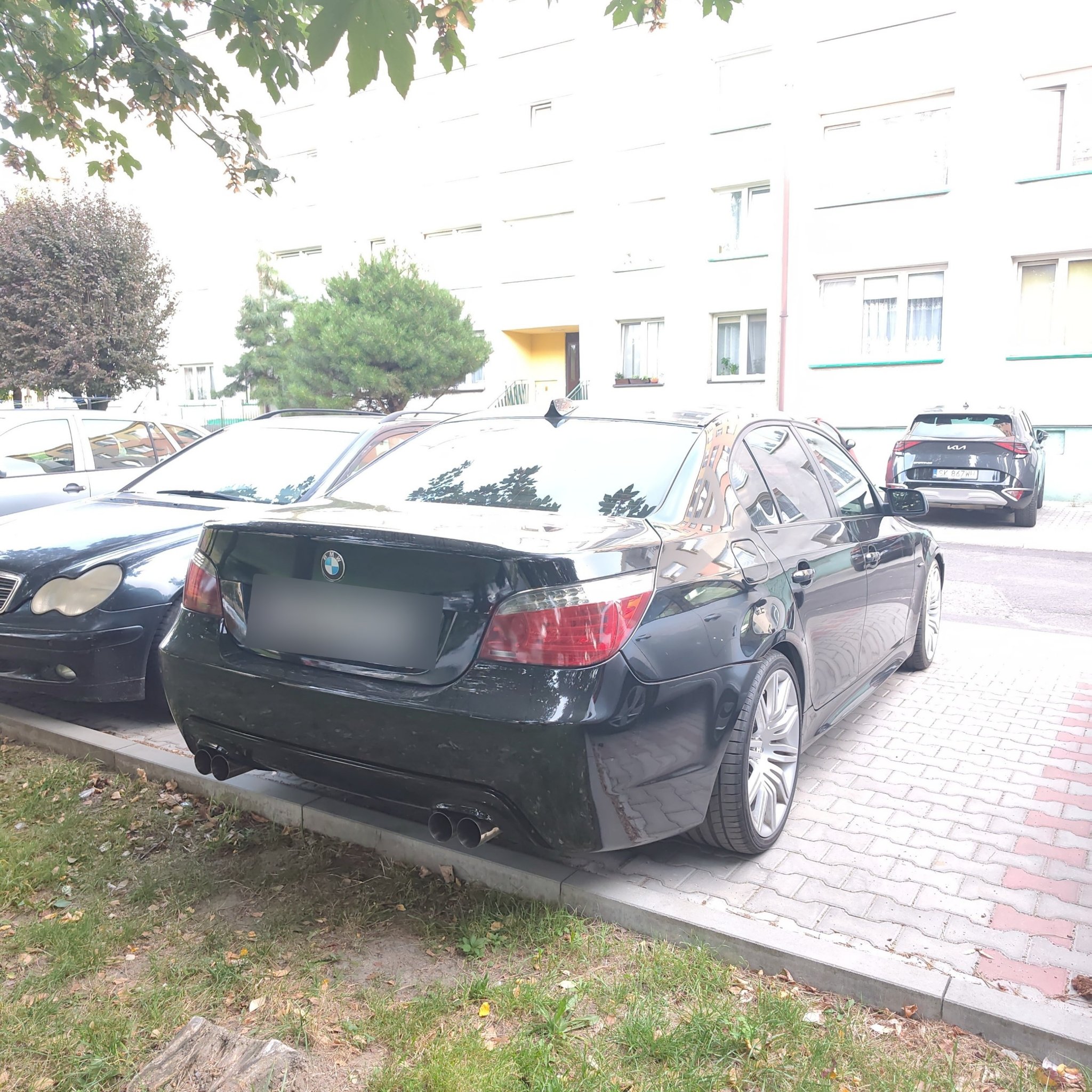 2005 BMW M5 (E60)