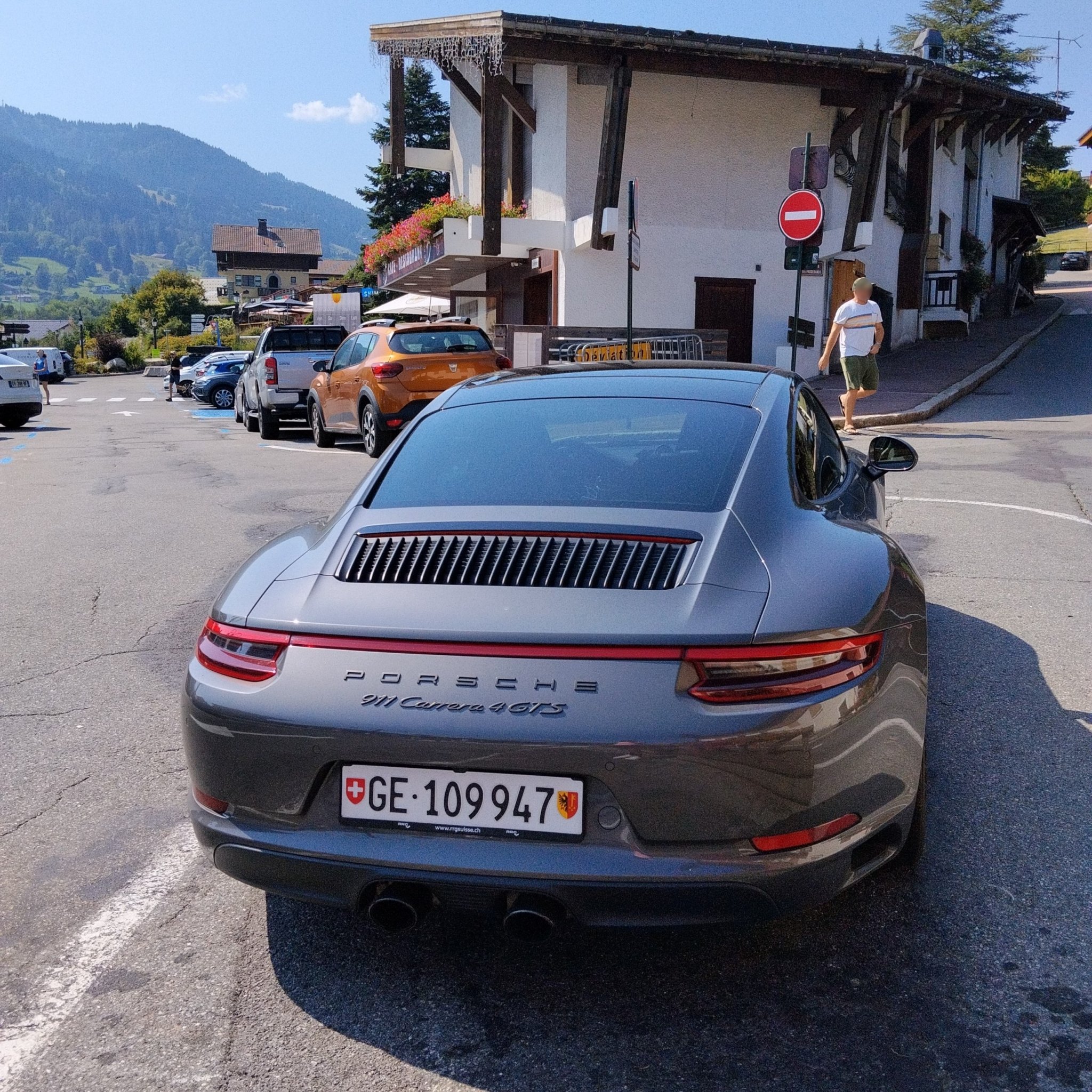 2021 Porsche 911 (992) Carrera 4 GTS
