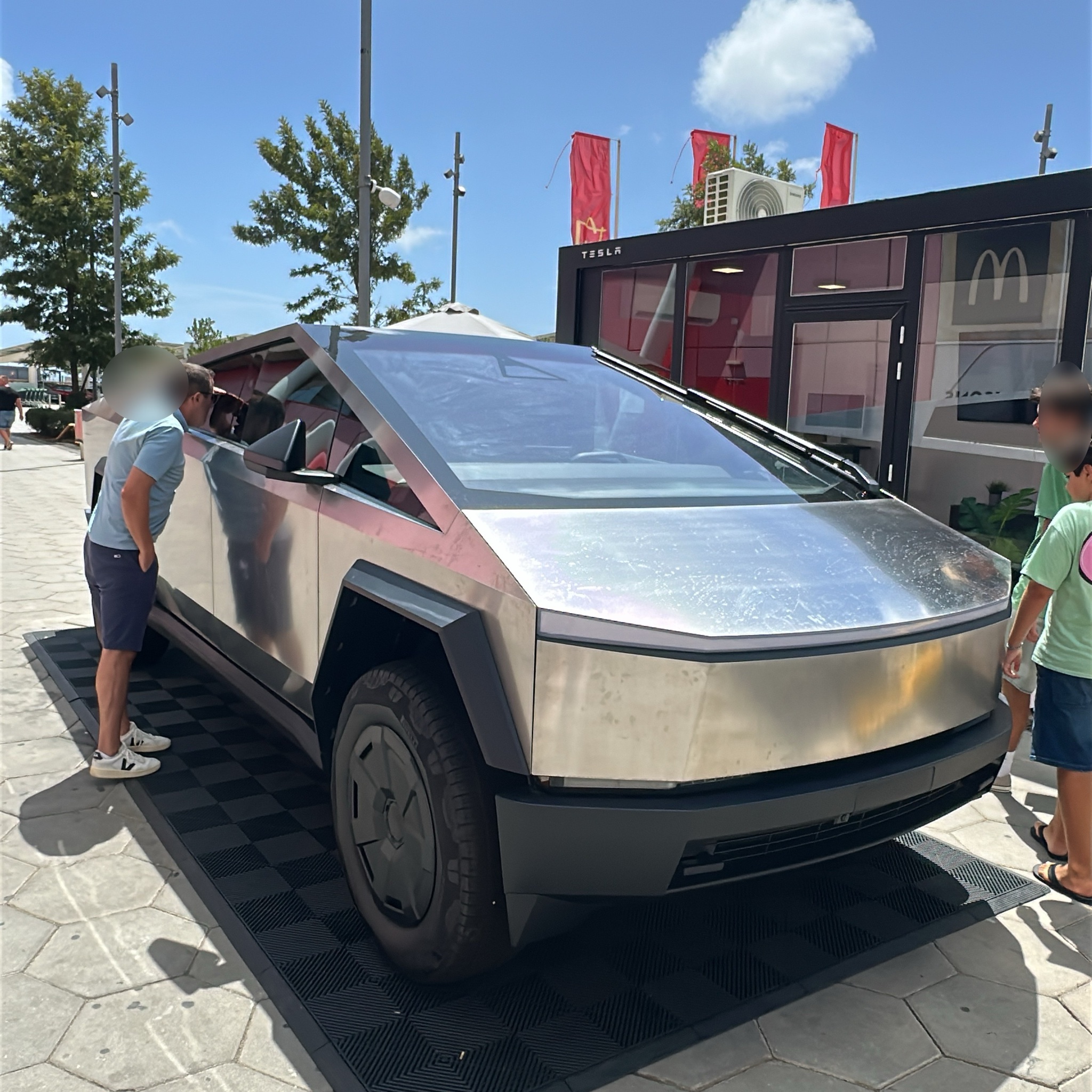2023 Tesla Cybertruck