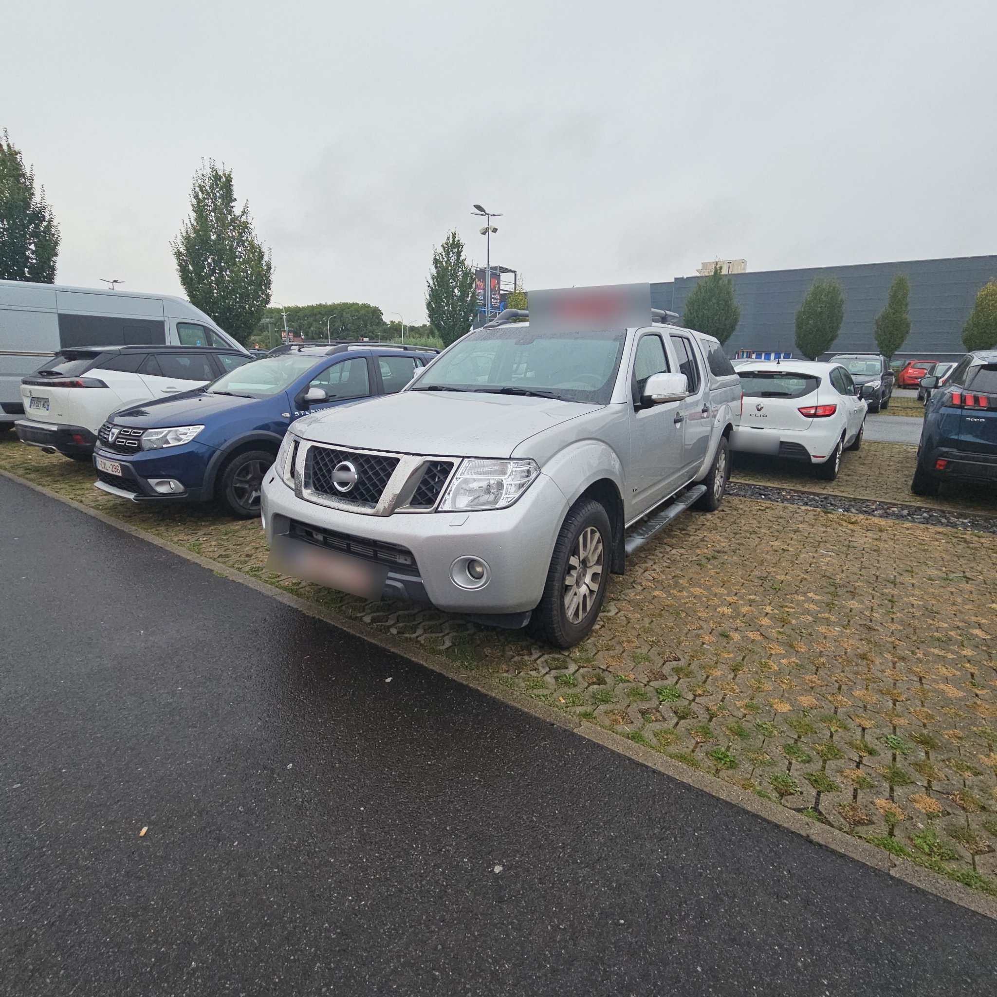 2005 Nissan Navara (D40)