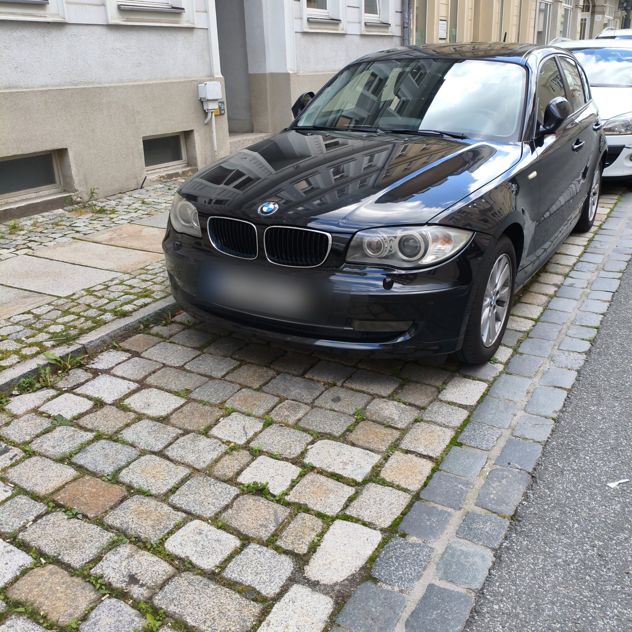 2004 BMW 1 Series (E87)