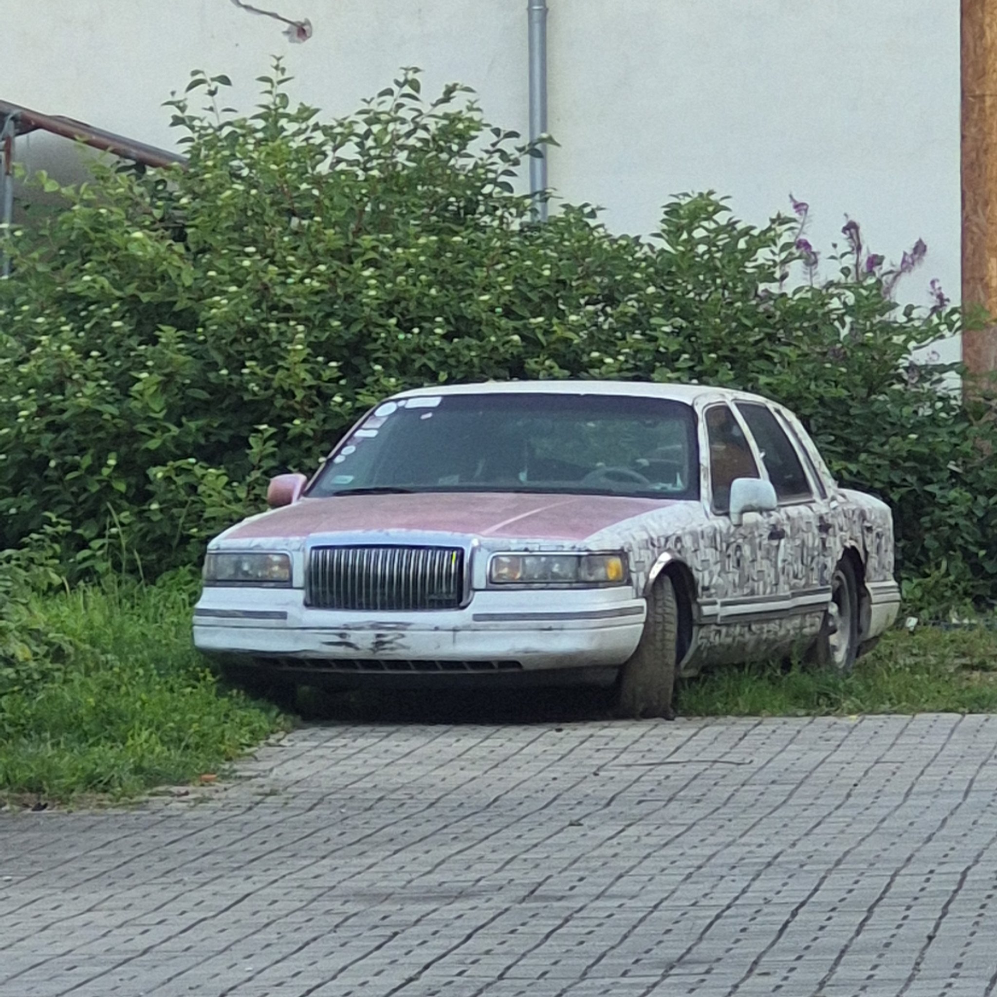 1990 Lincoln Town Car (FN145)