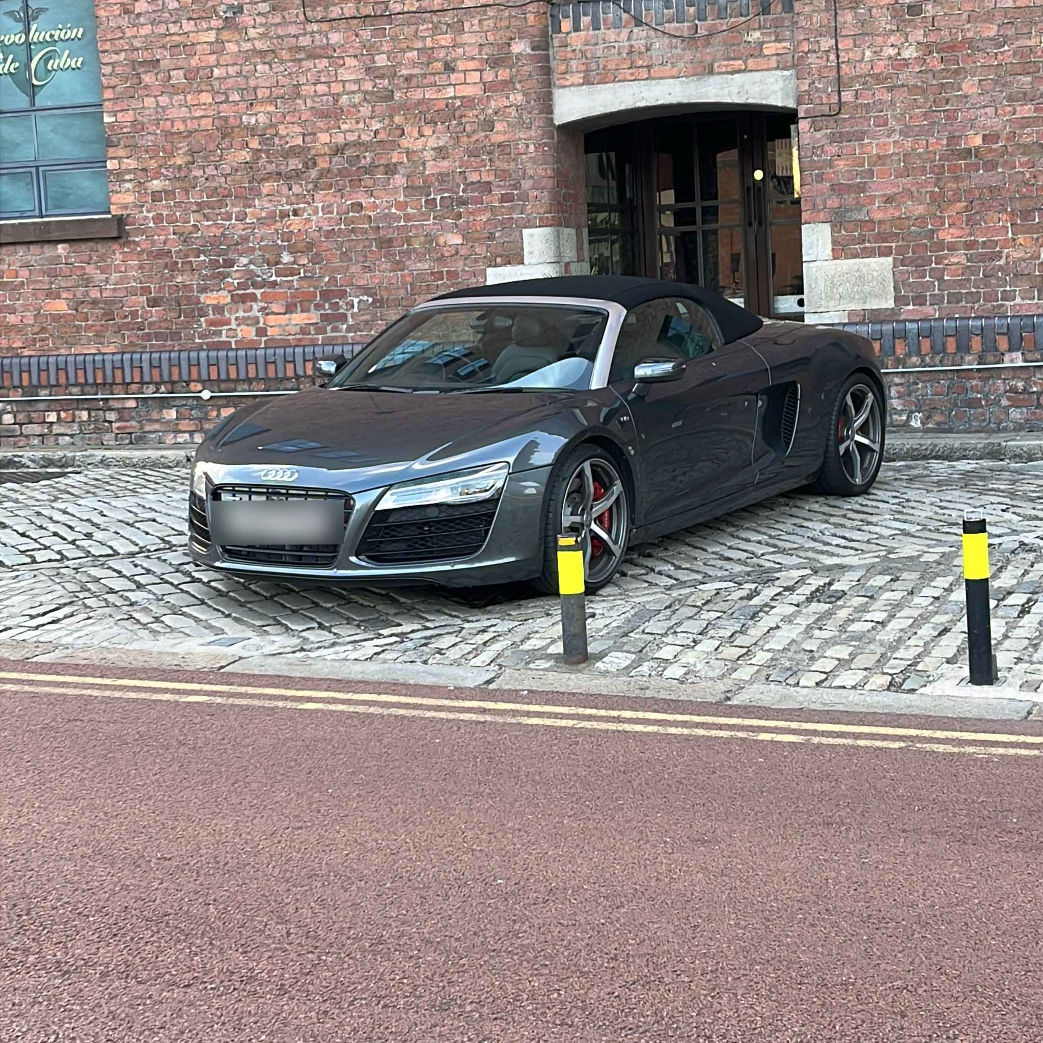 2010 Audi R8 (42) Spyder
