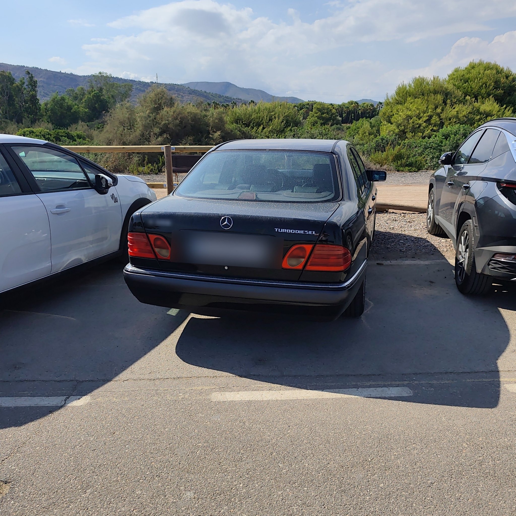 1995 Mercedes-Benz E-Class (W210)
