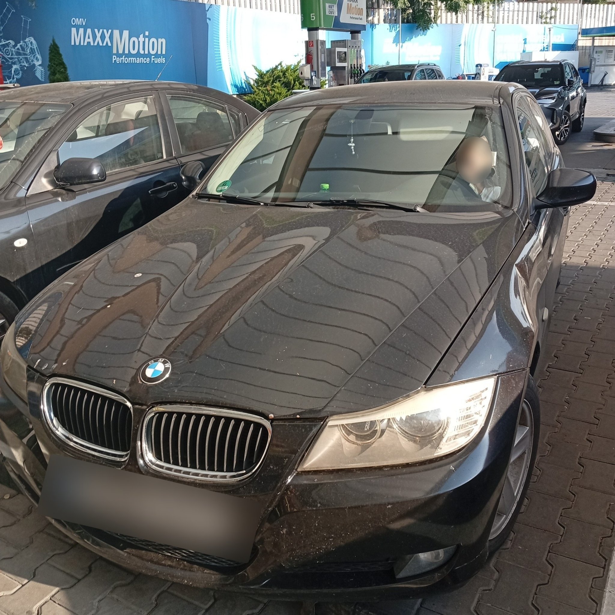 2005 BMW 3 Series (E90)