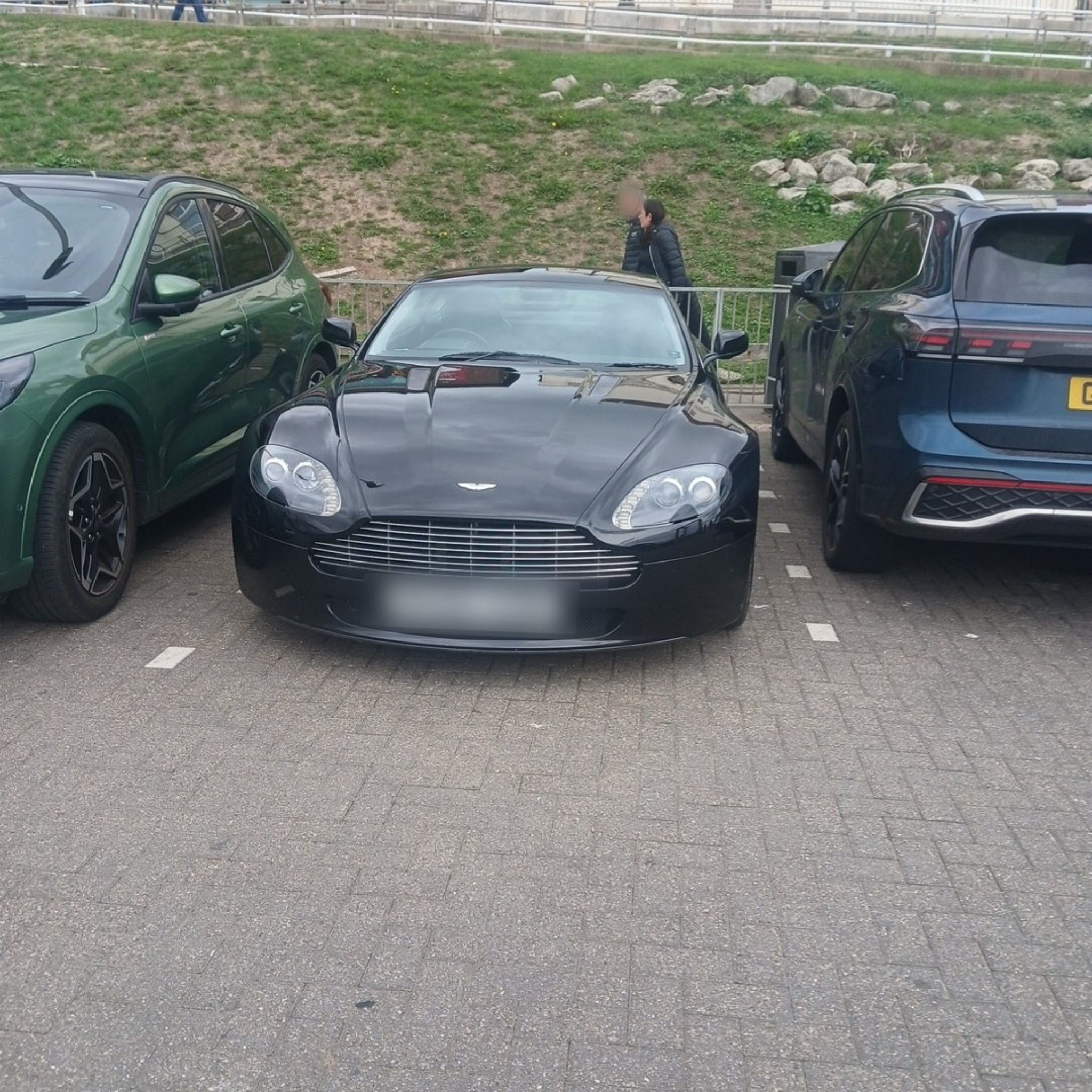 2005 Aston Martin Vantage (V8)