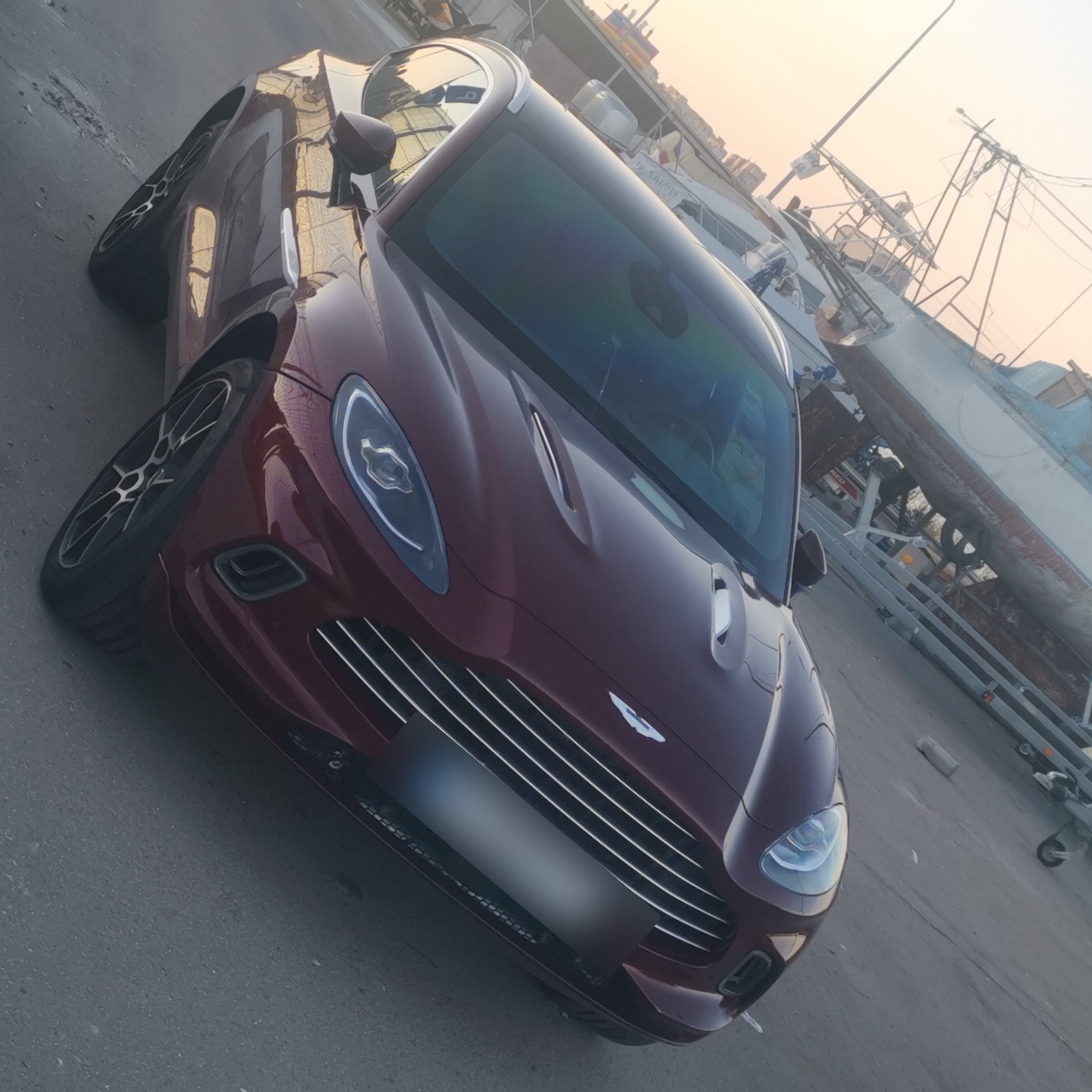 2020 Aston Martin DBX