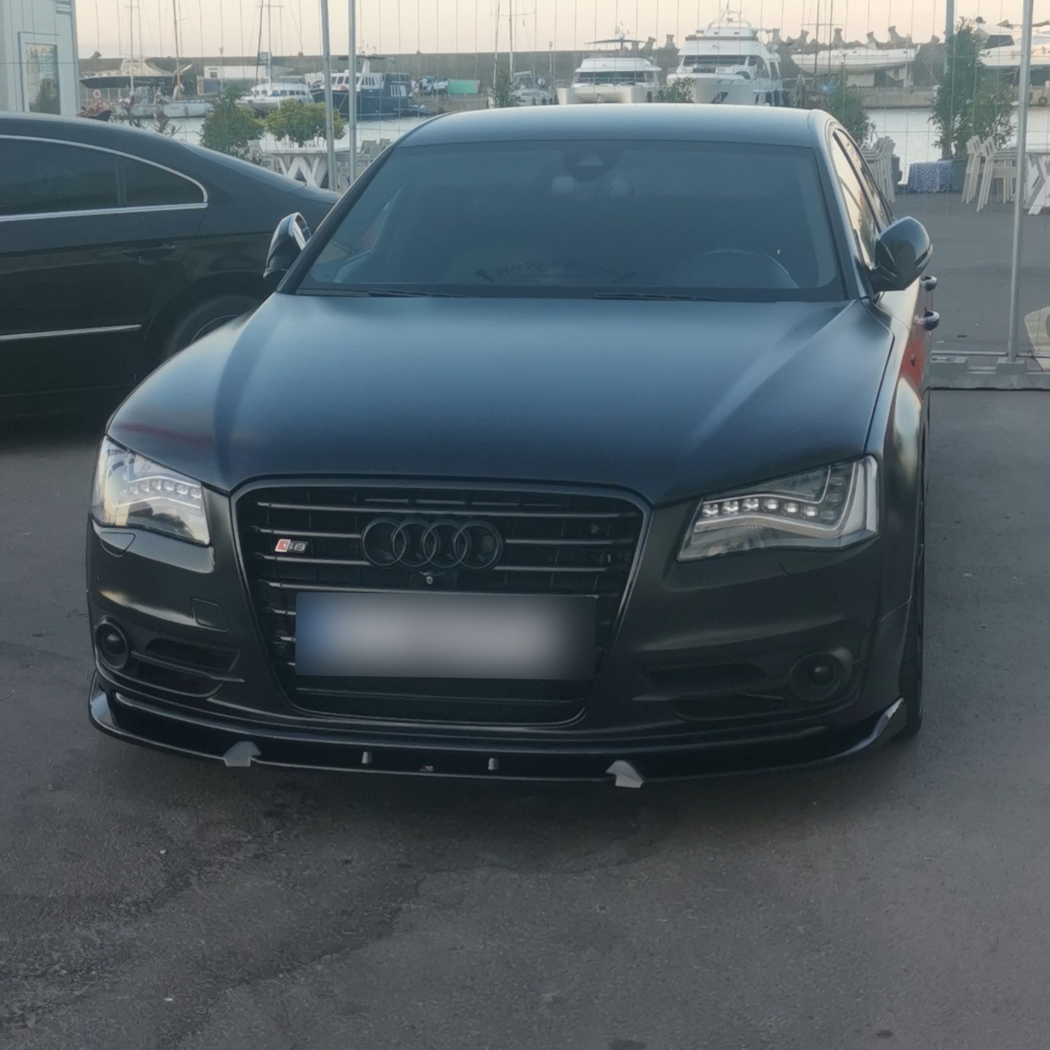 2012 Audi S8 (D4)