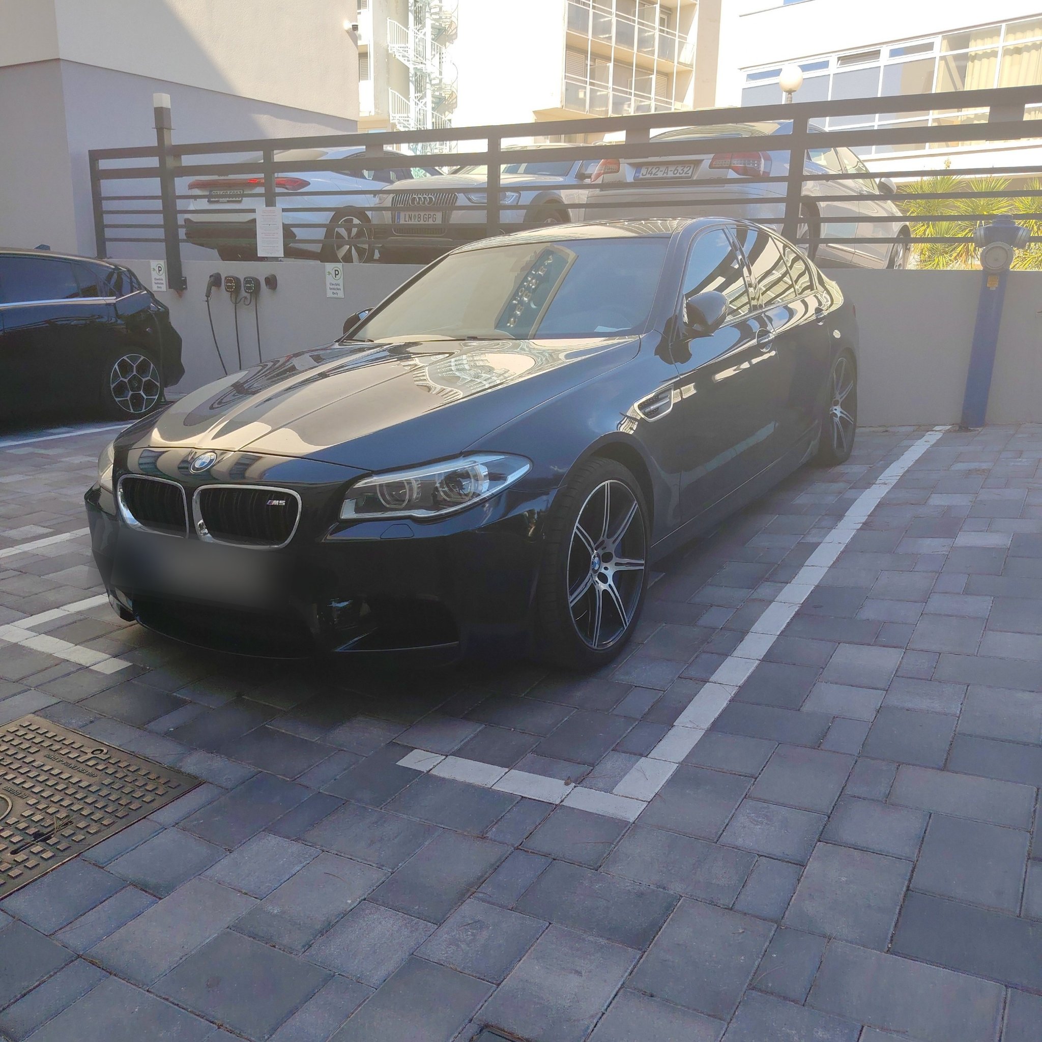 2011 BMW M5 (F10)