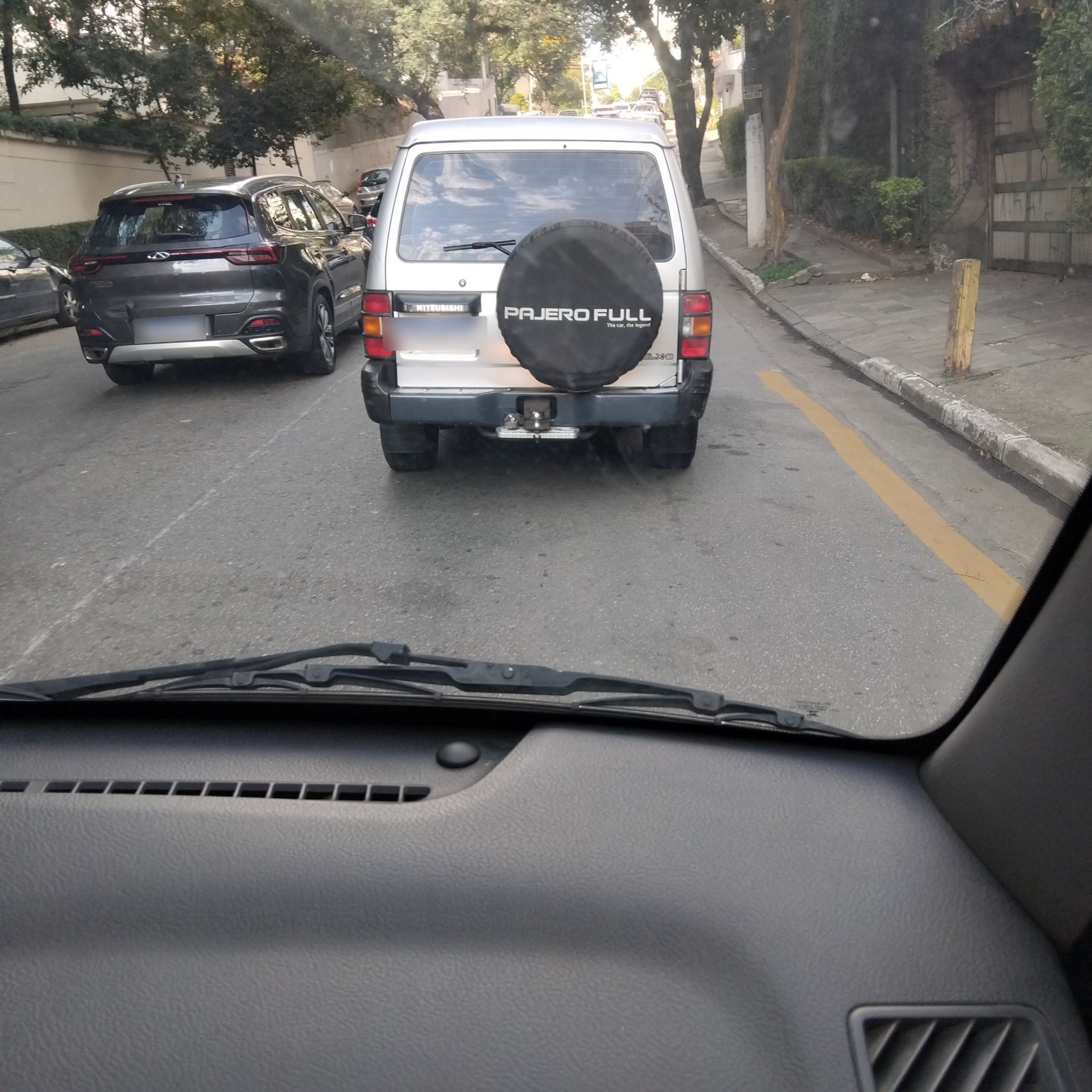 1991 Mitsubishi Pajero (V20) Full
