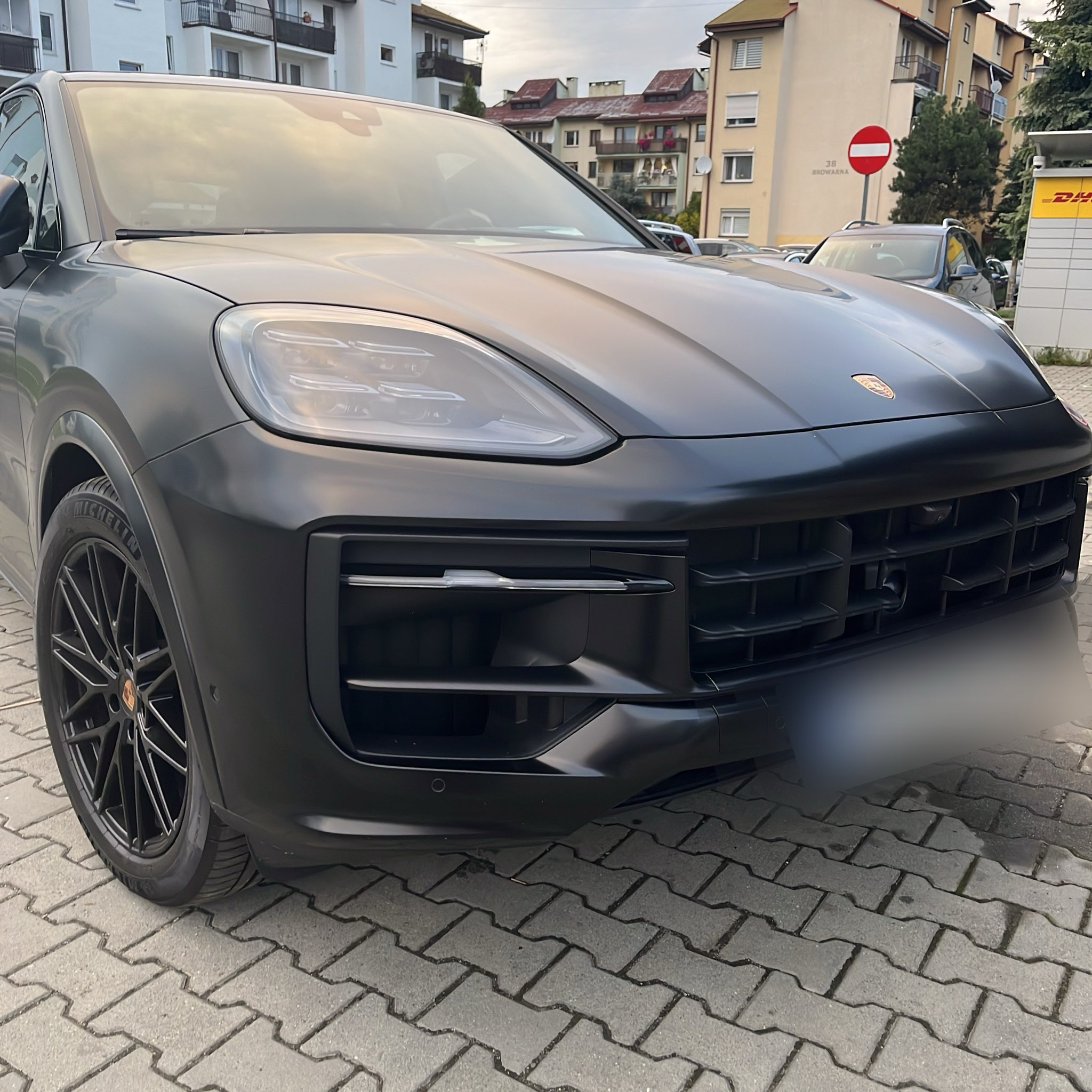 2017 Porsche Cayenne (9YB)