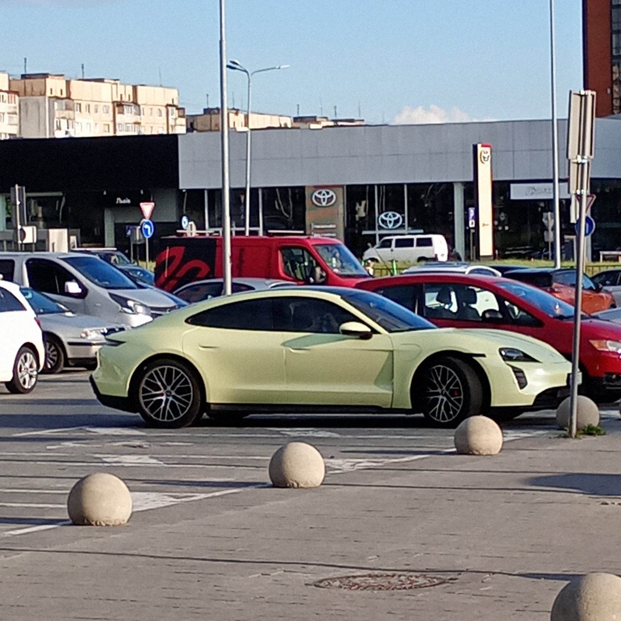 2021 Porsche Taycan Cross Turismo