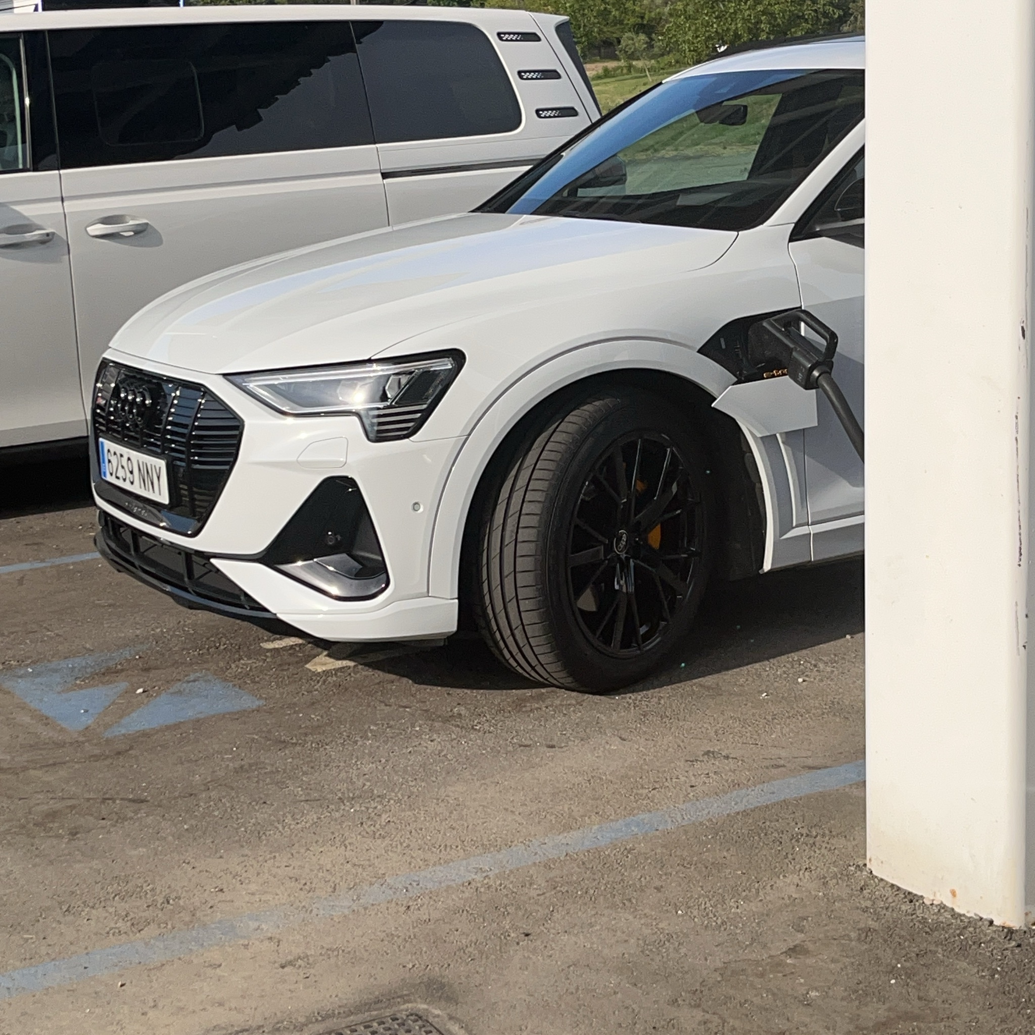 2021 Audi e-tron S