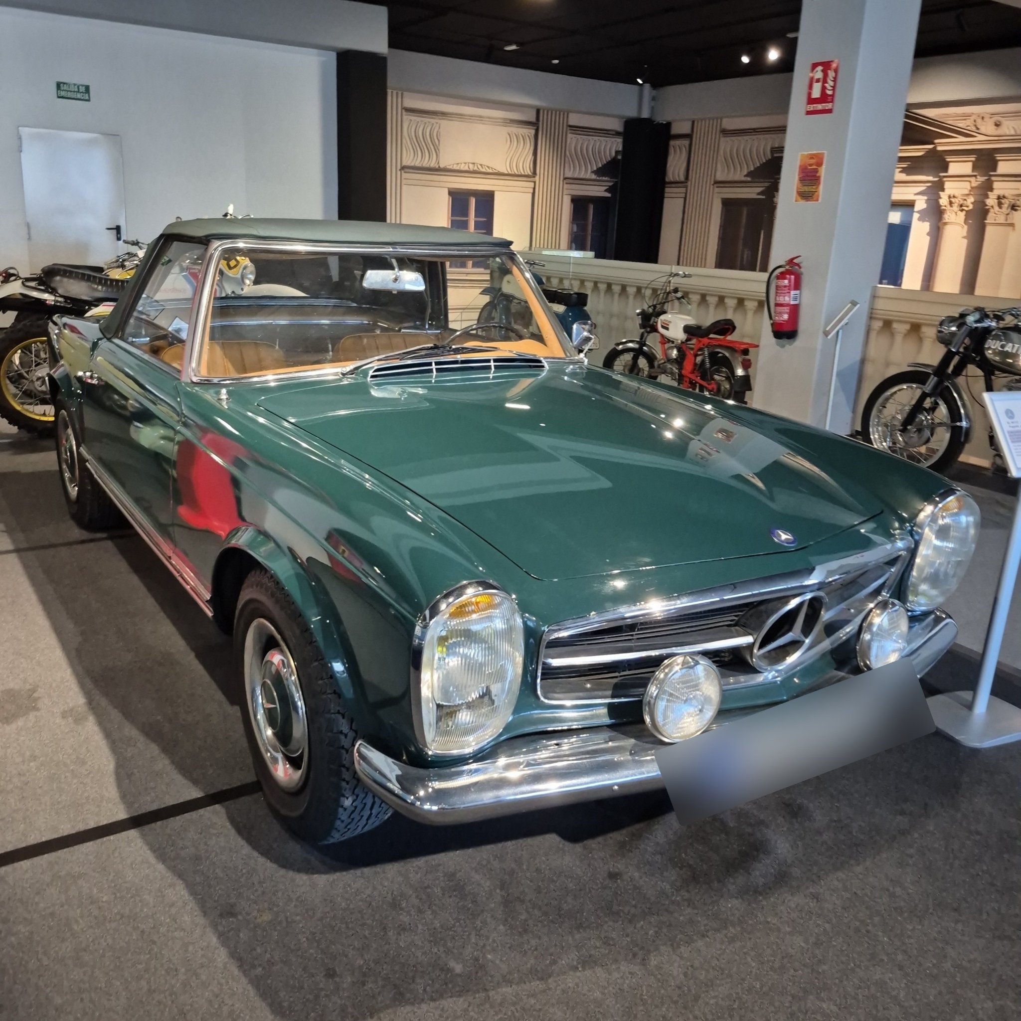 1963 Mercedes-Benz 230 SL (W113)