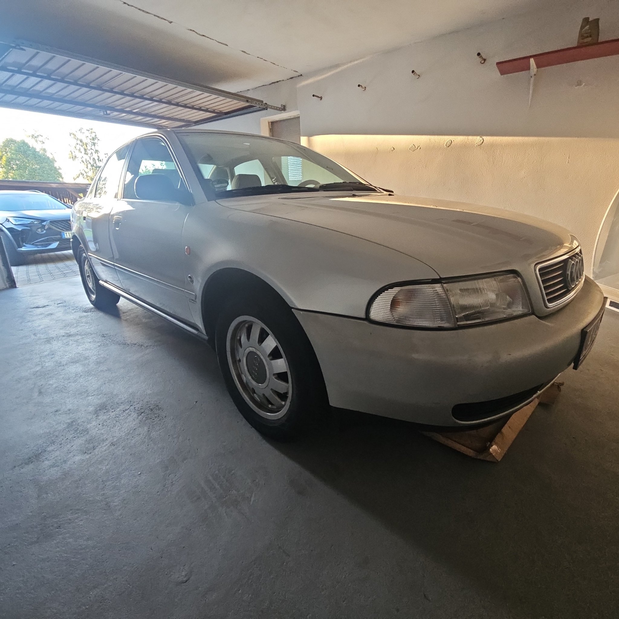 1994 Audi A4 (B5)