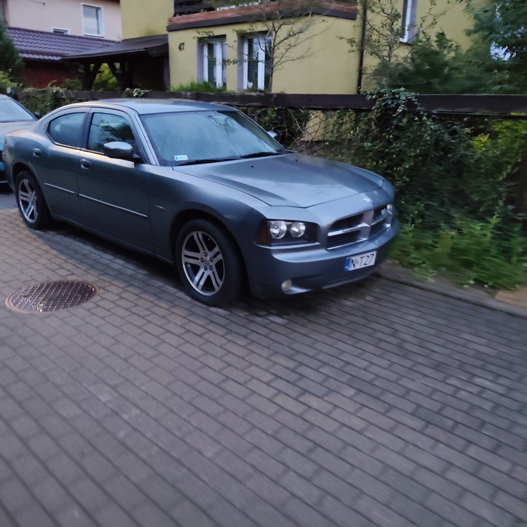 2005 Dodge Charger (LX)