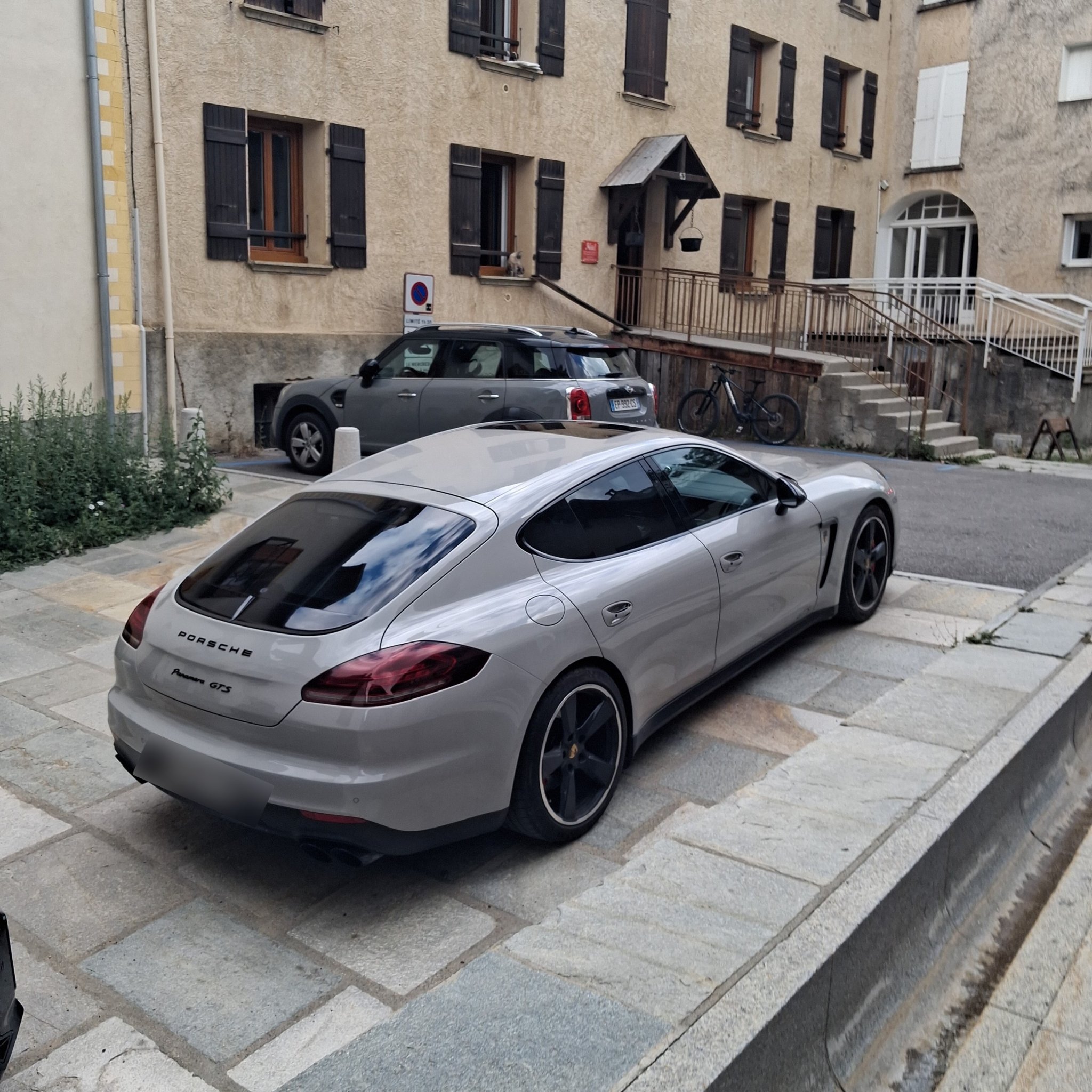 2012 Porsche Panamera GTS (970)