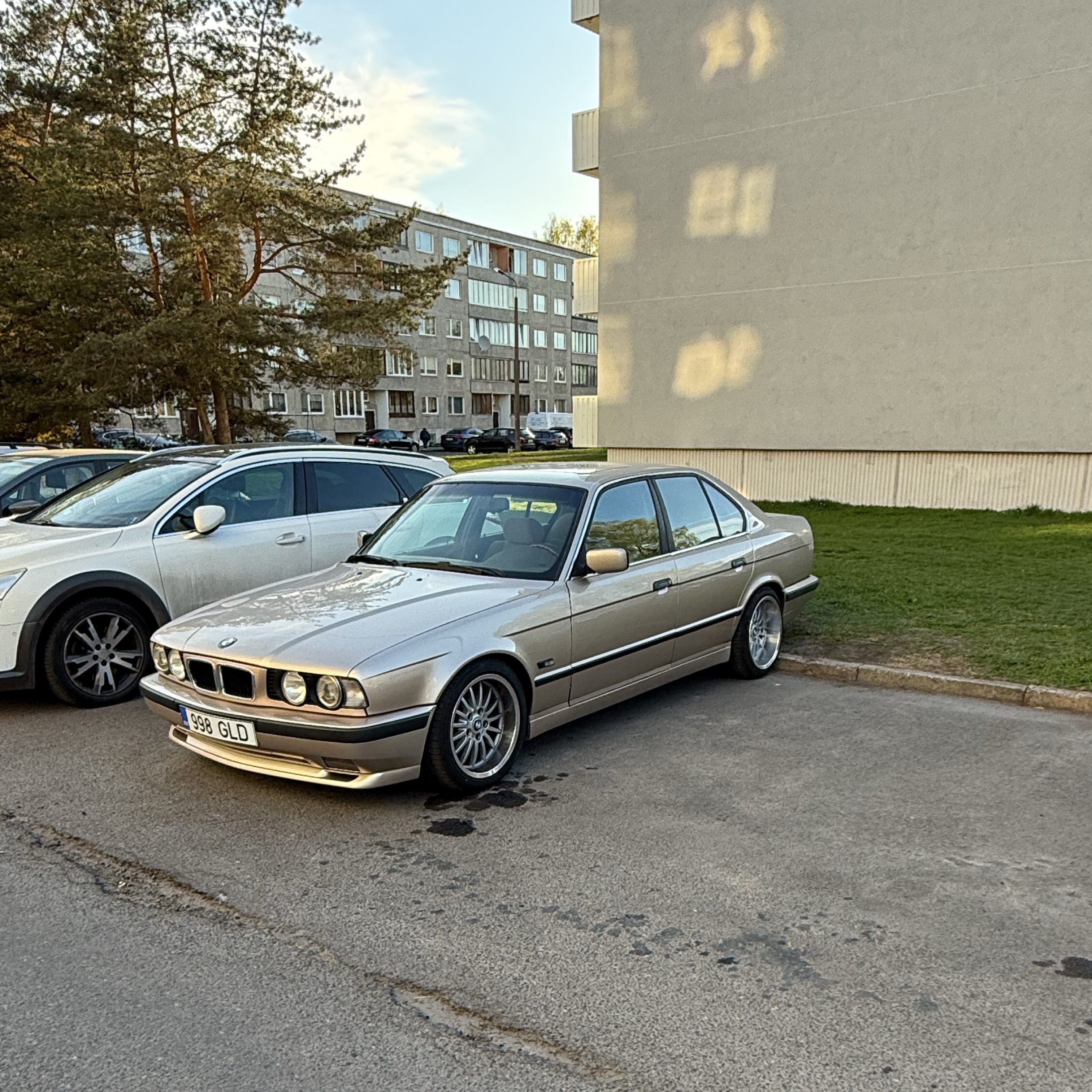 1988 BMW 5-Series (E34)