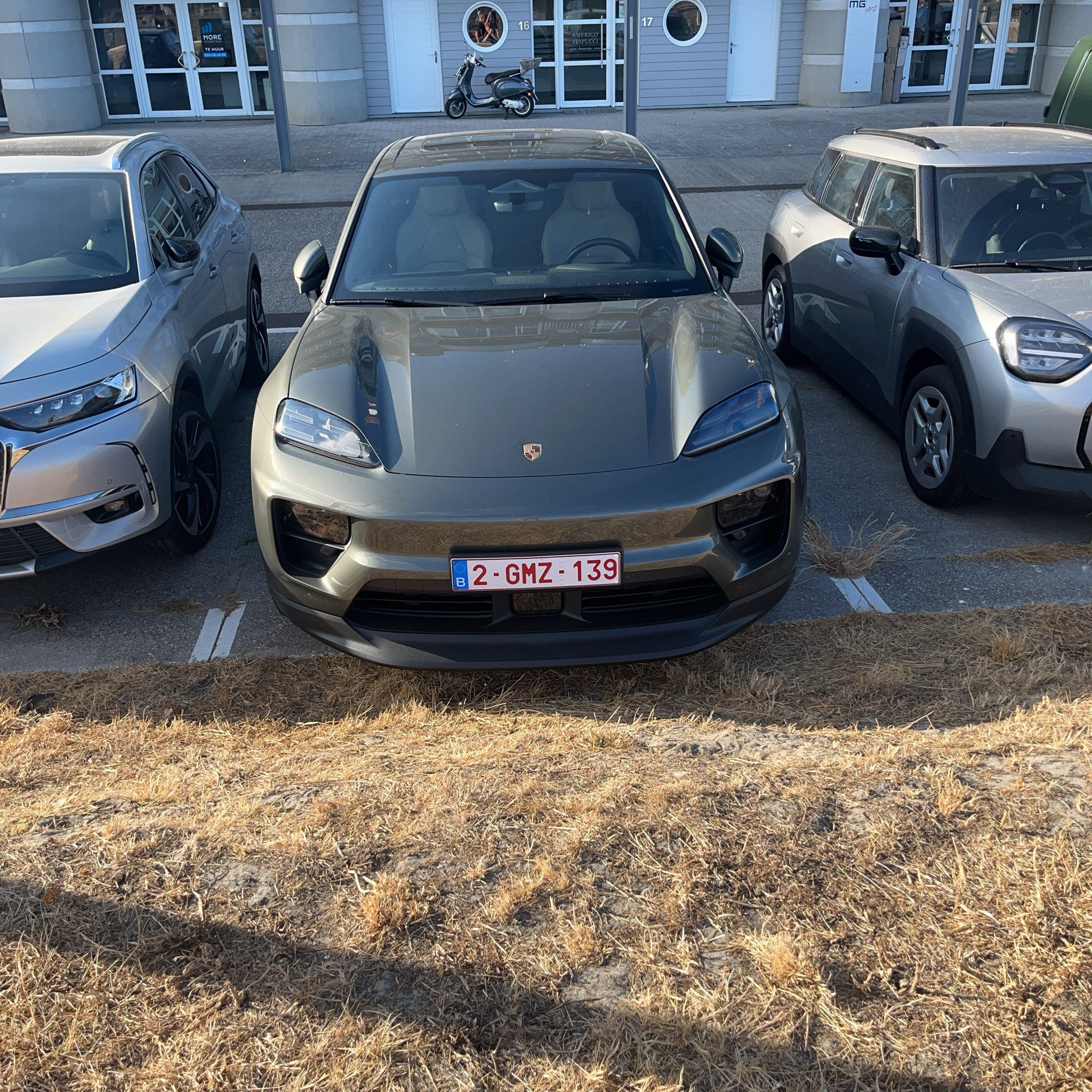 2024 Porsche Macan (95B EV)