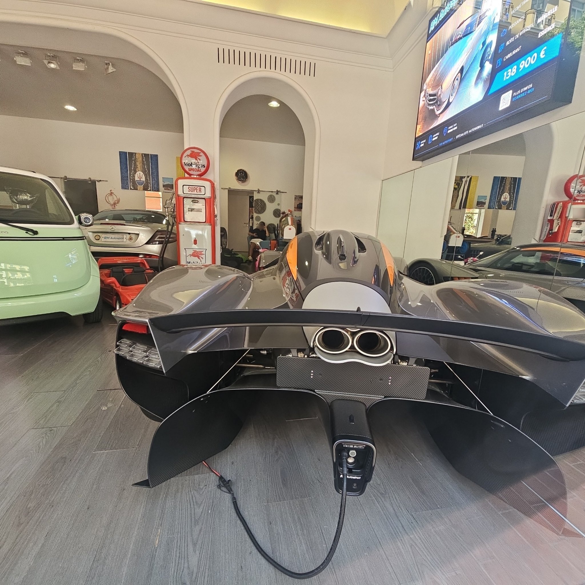 2021 Aston Martin Valkyrie