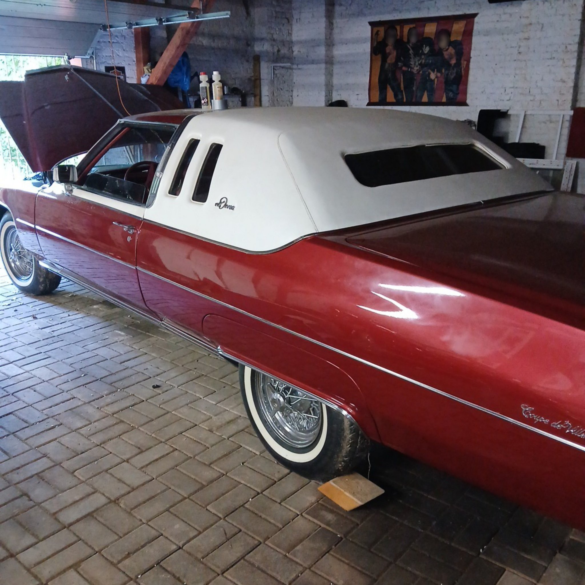 1971 Cadillac Coupe de Ville (8th Gen)