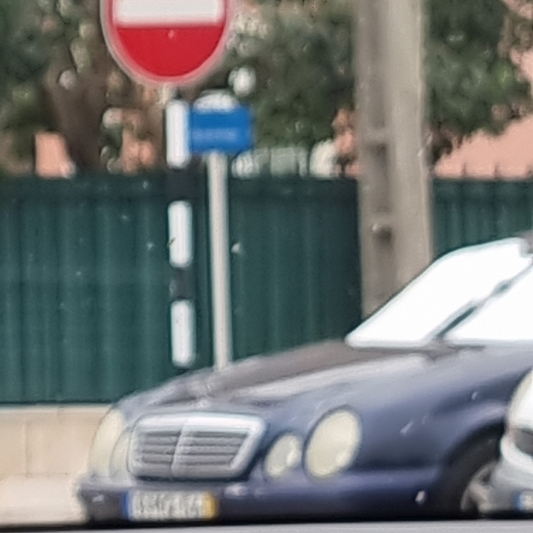 1995 Mercedes-Benz E-Class (W210)