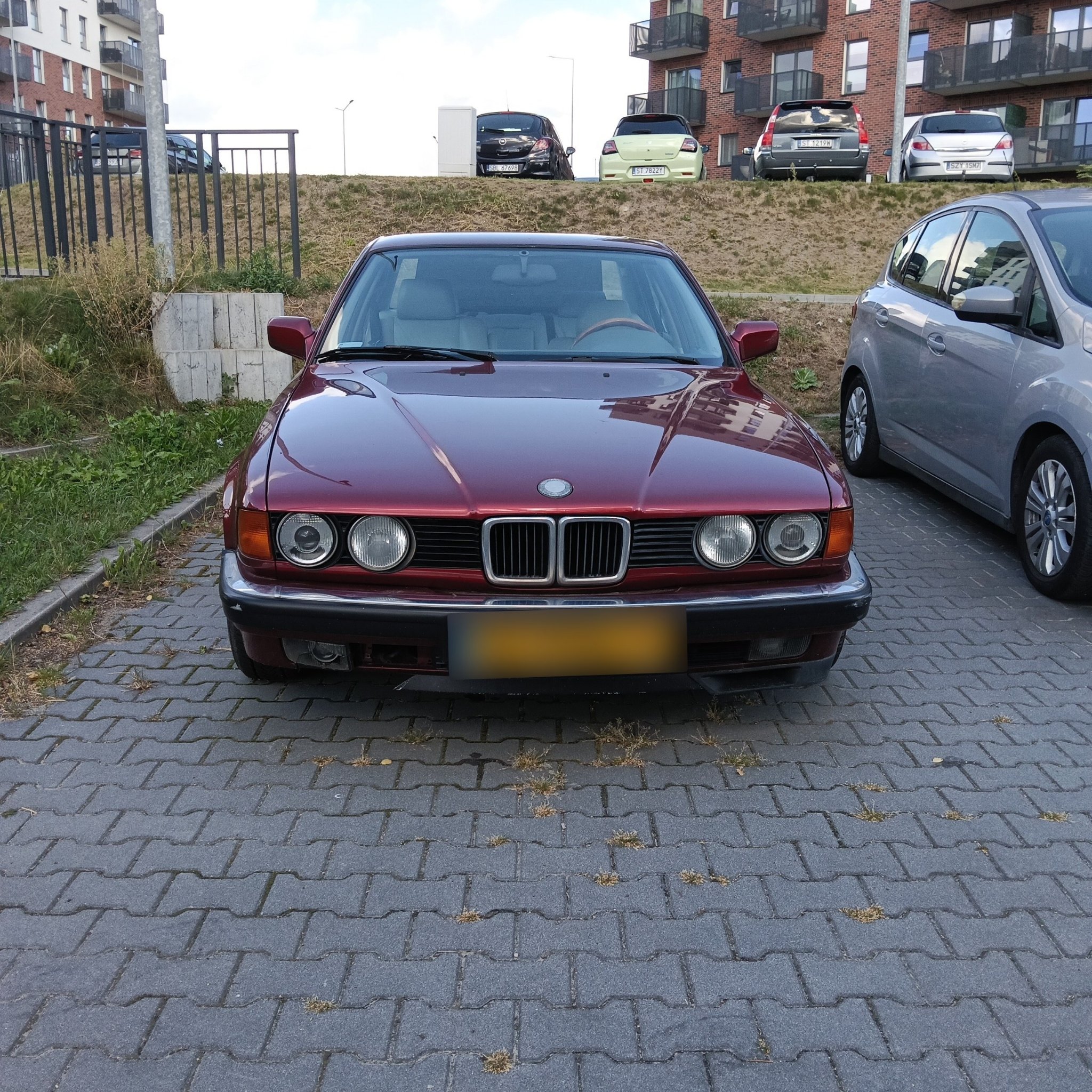 1986 BMW 7 Series (E32)