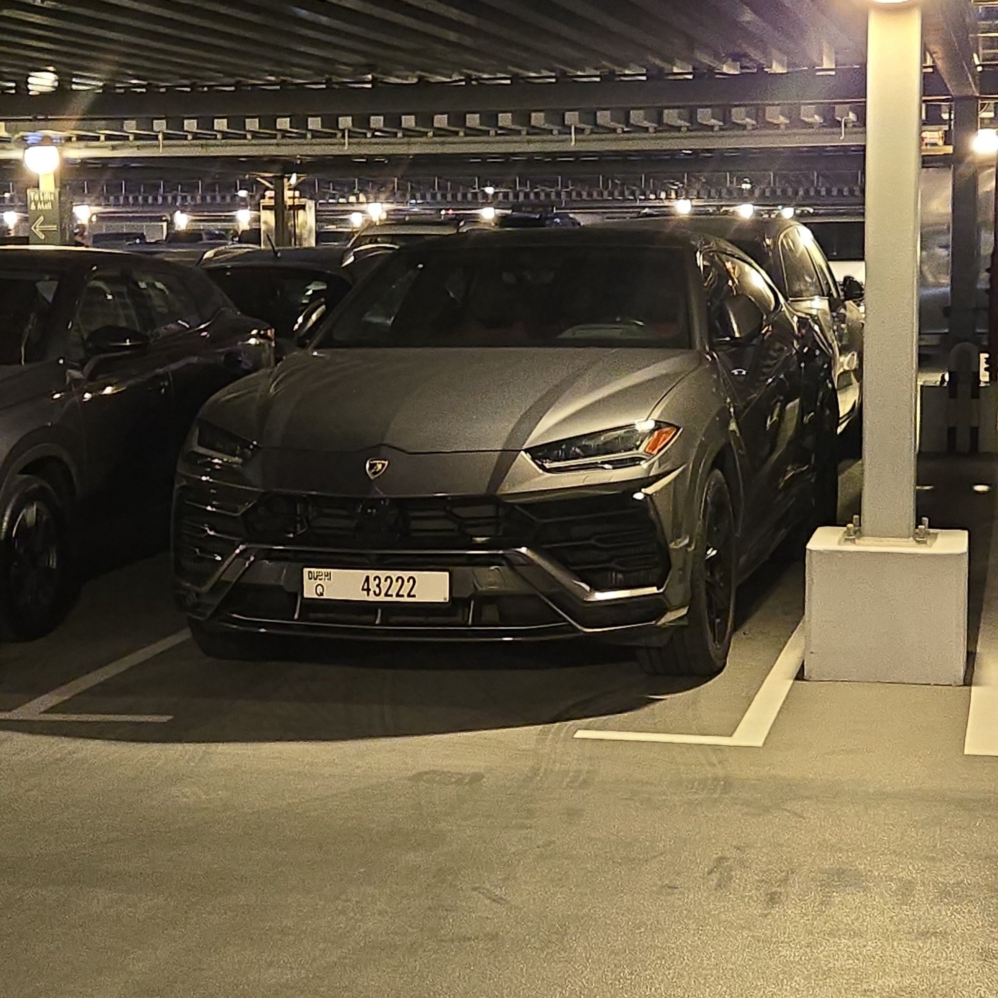 2022 Lamborghini Urus Performante